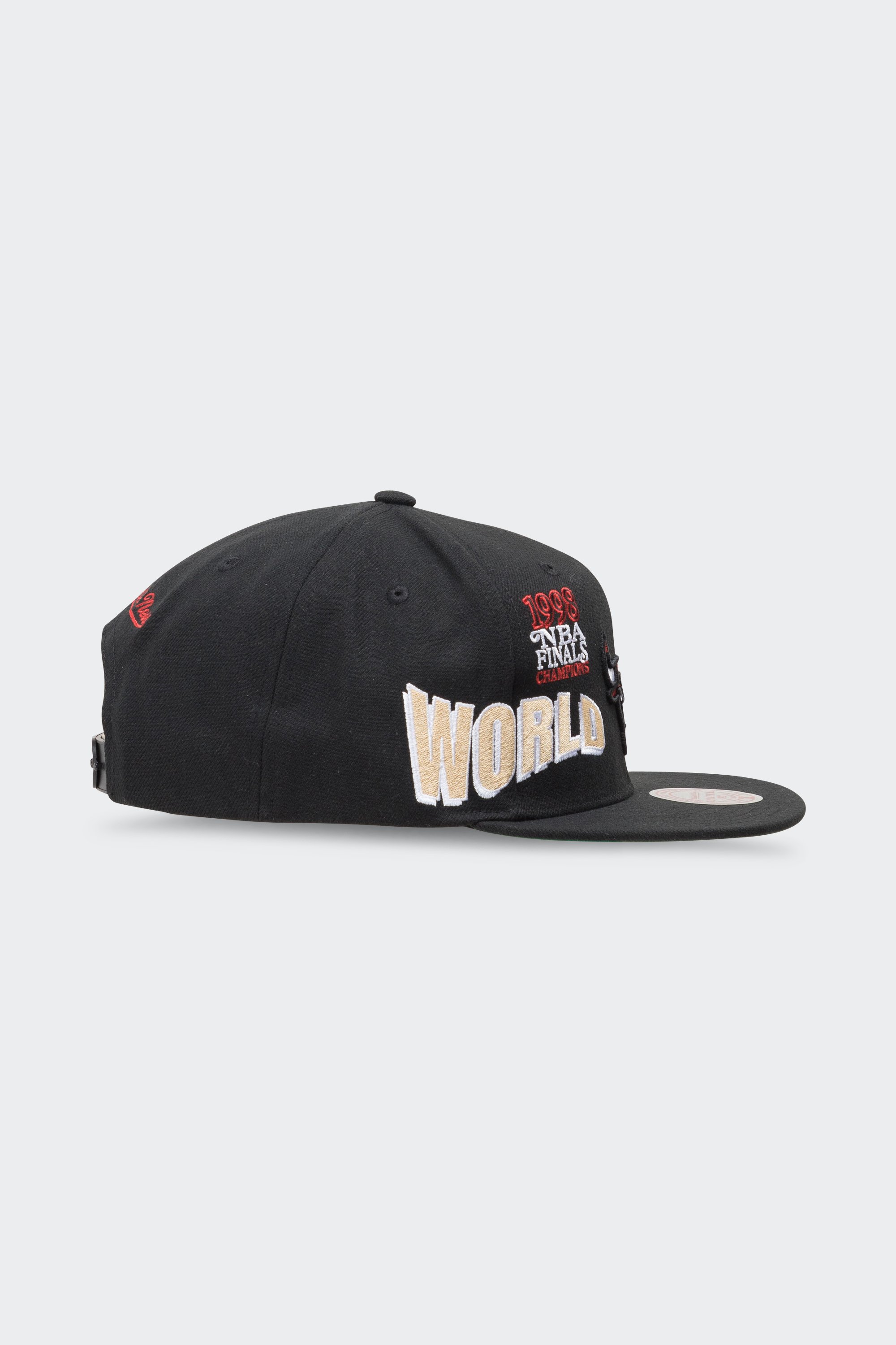 Cap | Black by MITCHELL & NESS Cap Black