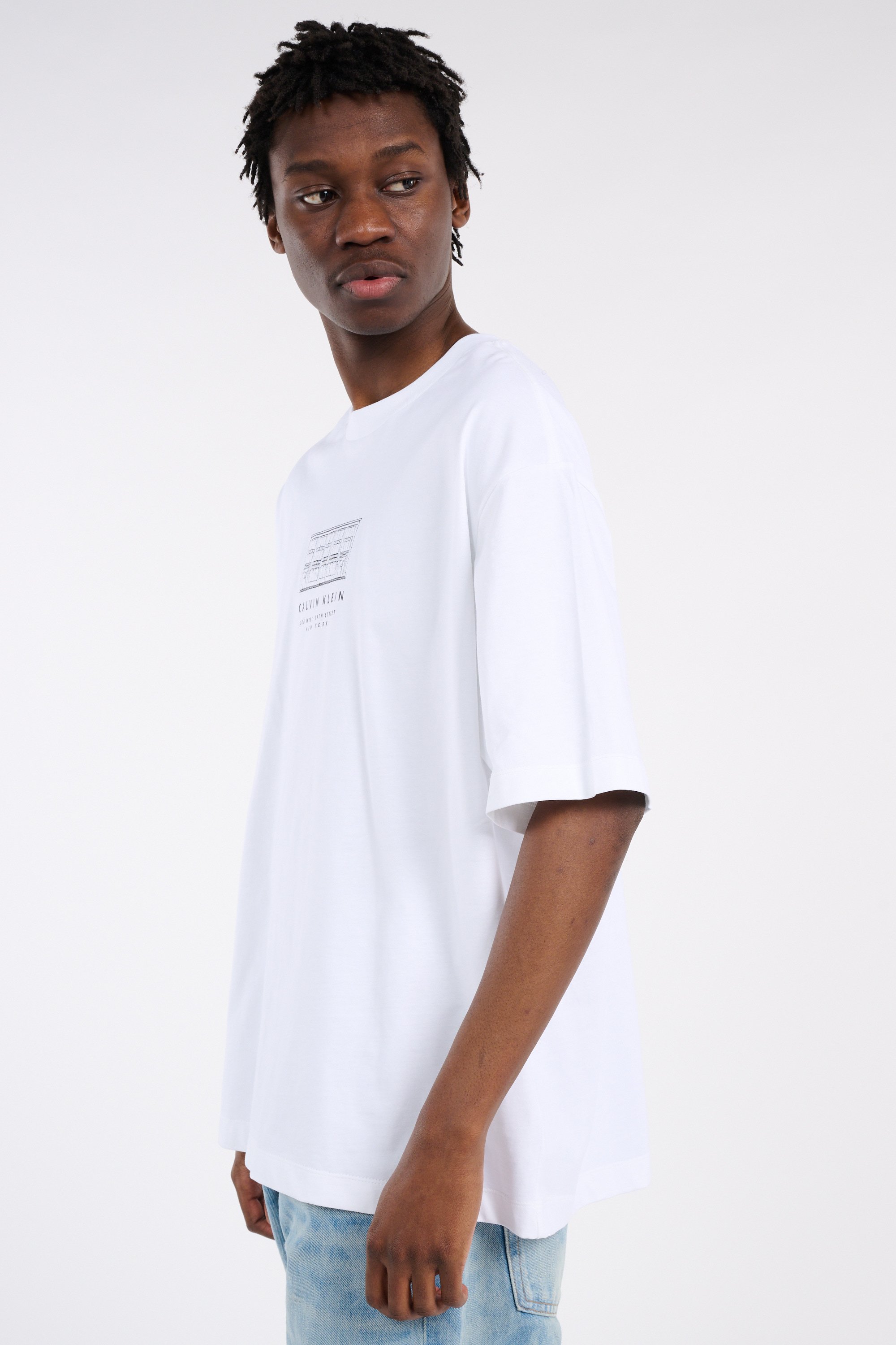 T-shirt White