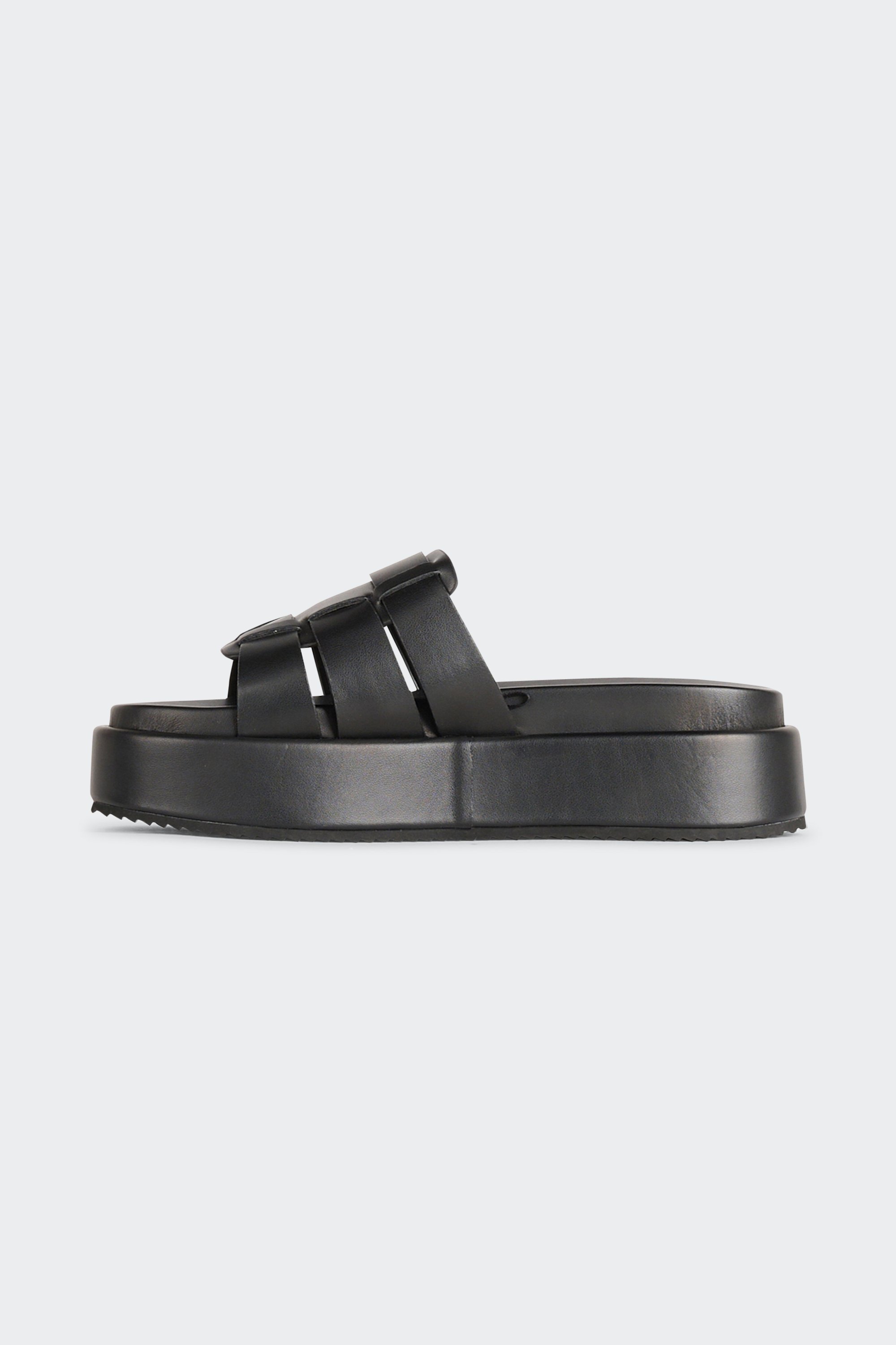 Slippers | Black by BUFFALO Slippers Black