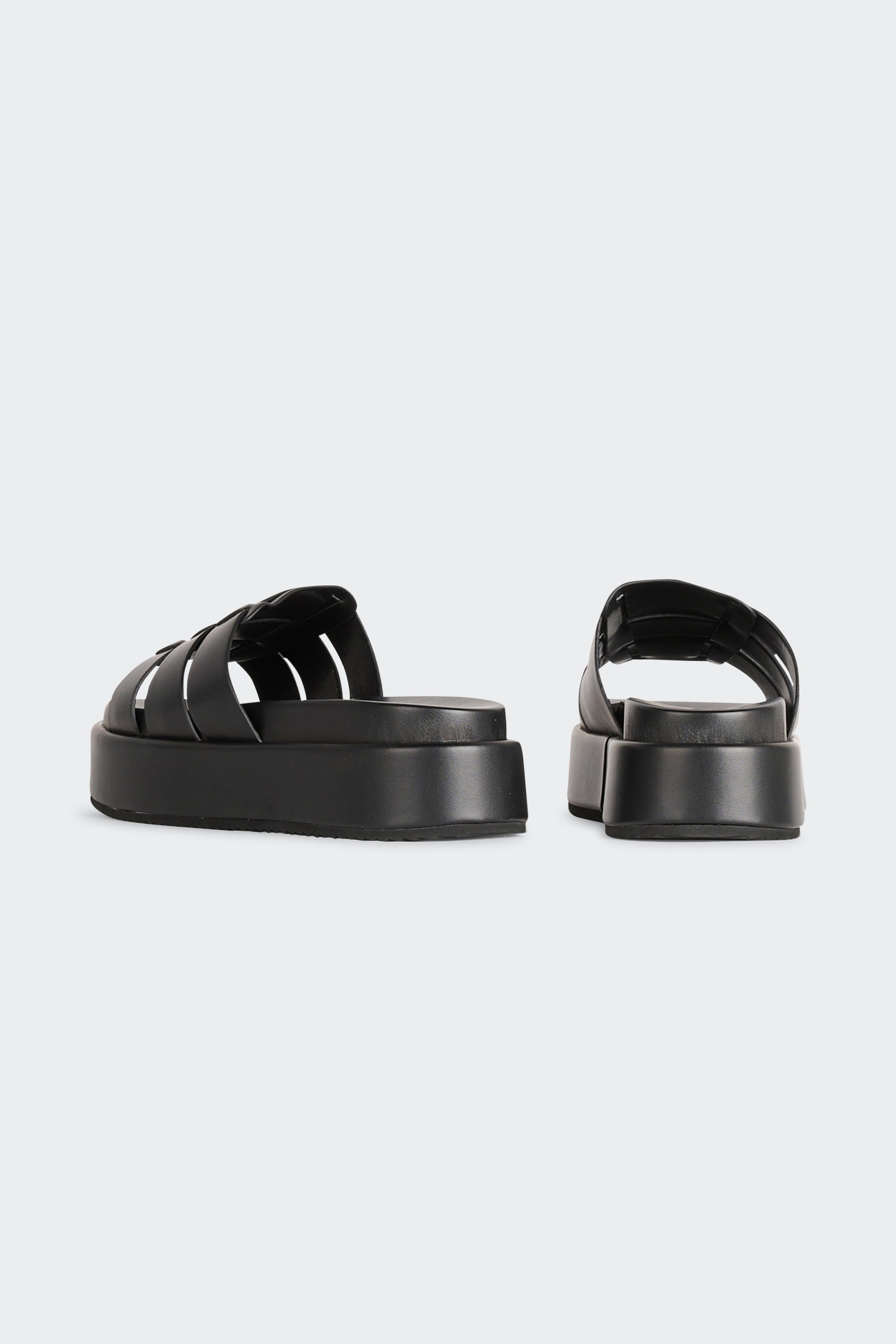 Slippers | Black by BUFFALO Slippers Black