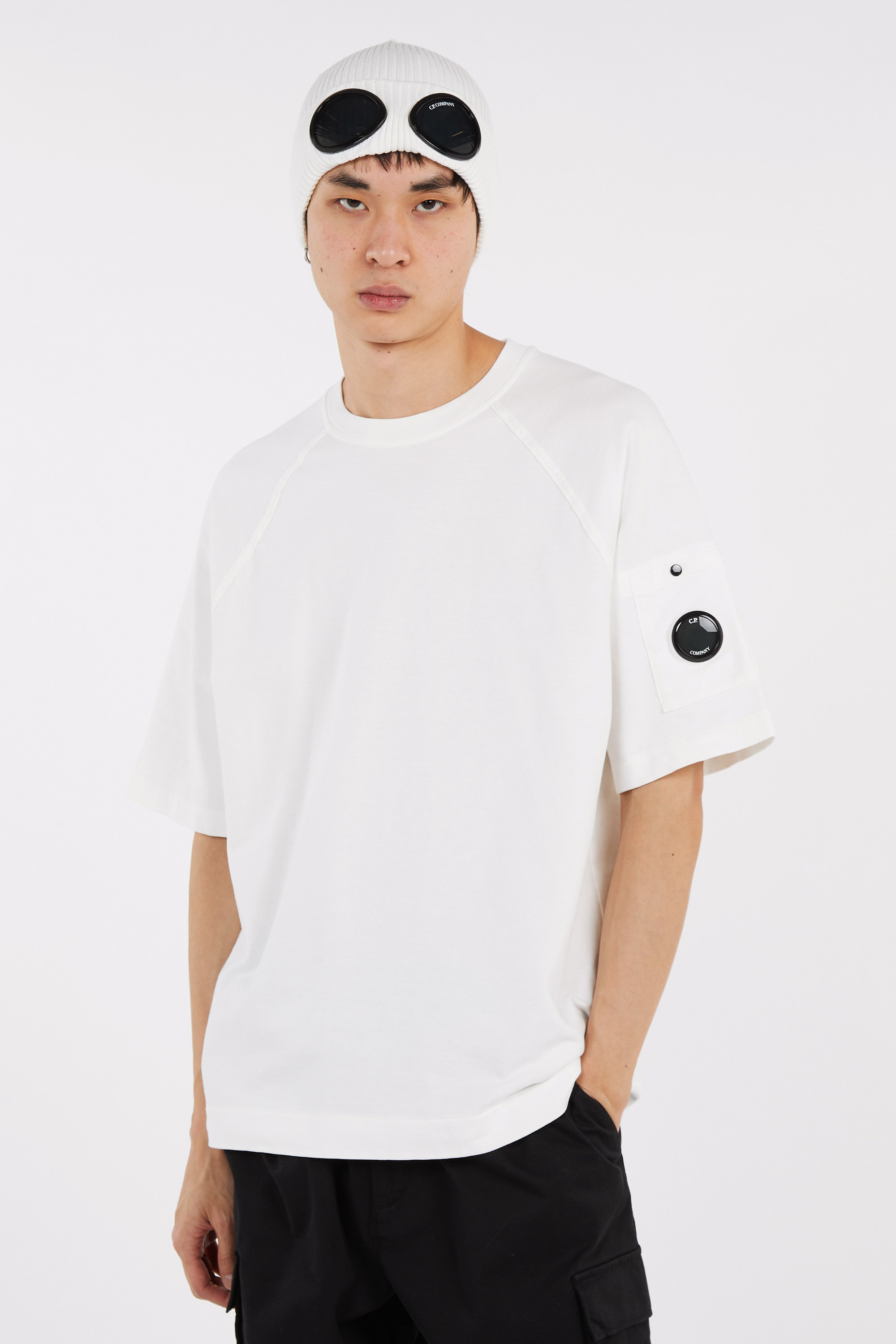 T-shirt White