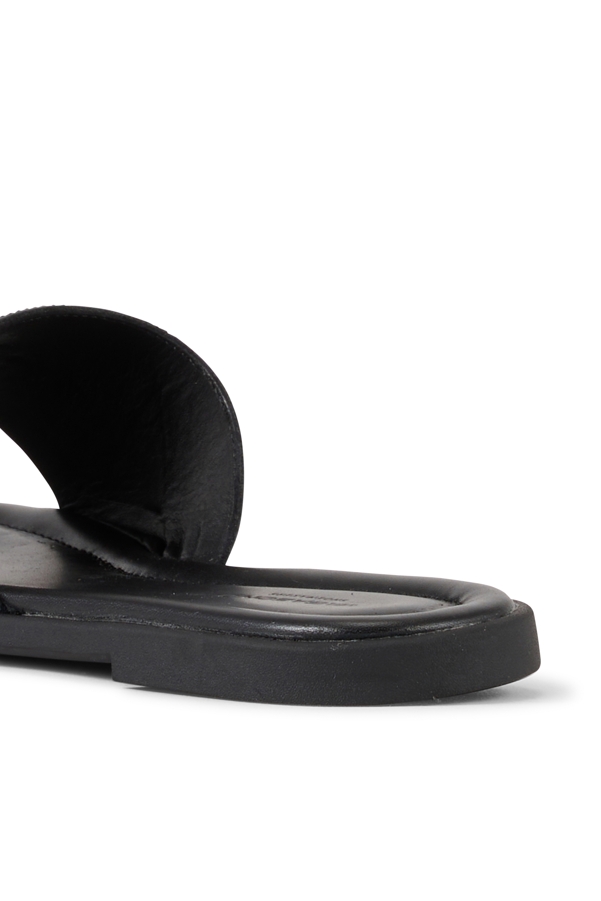 Flat furry sheepskin sandals Black