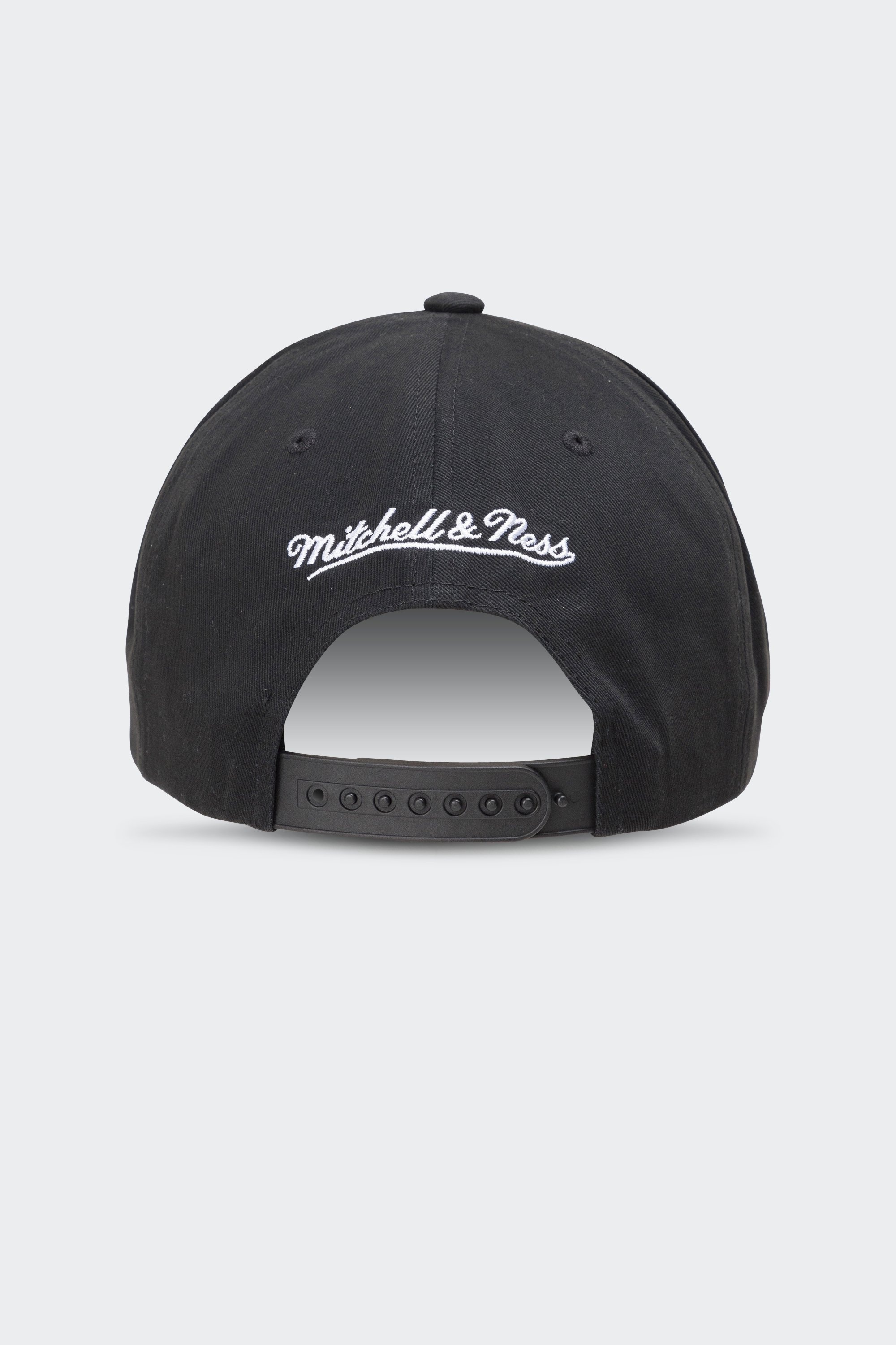 Cap | Black by MITCHELL & NESS Cap Black