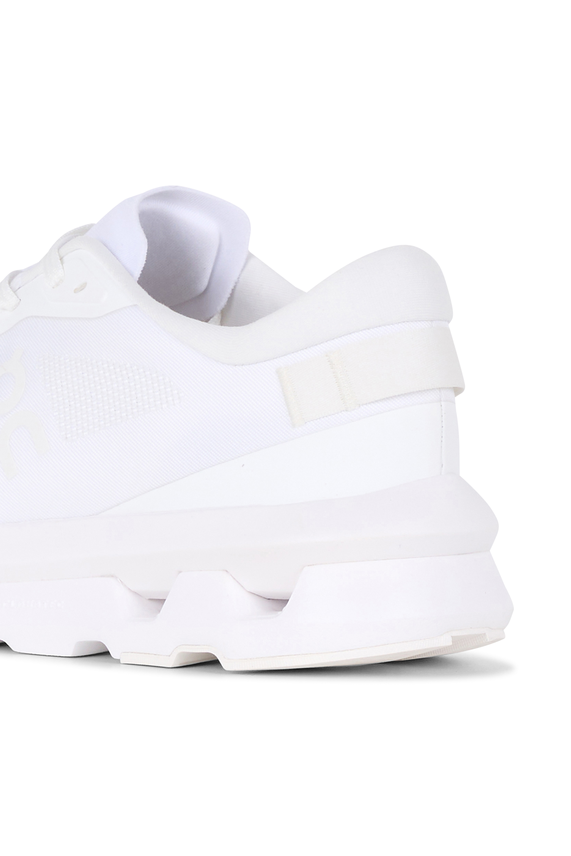 Sneakers | White ON Women