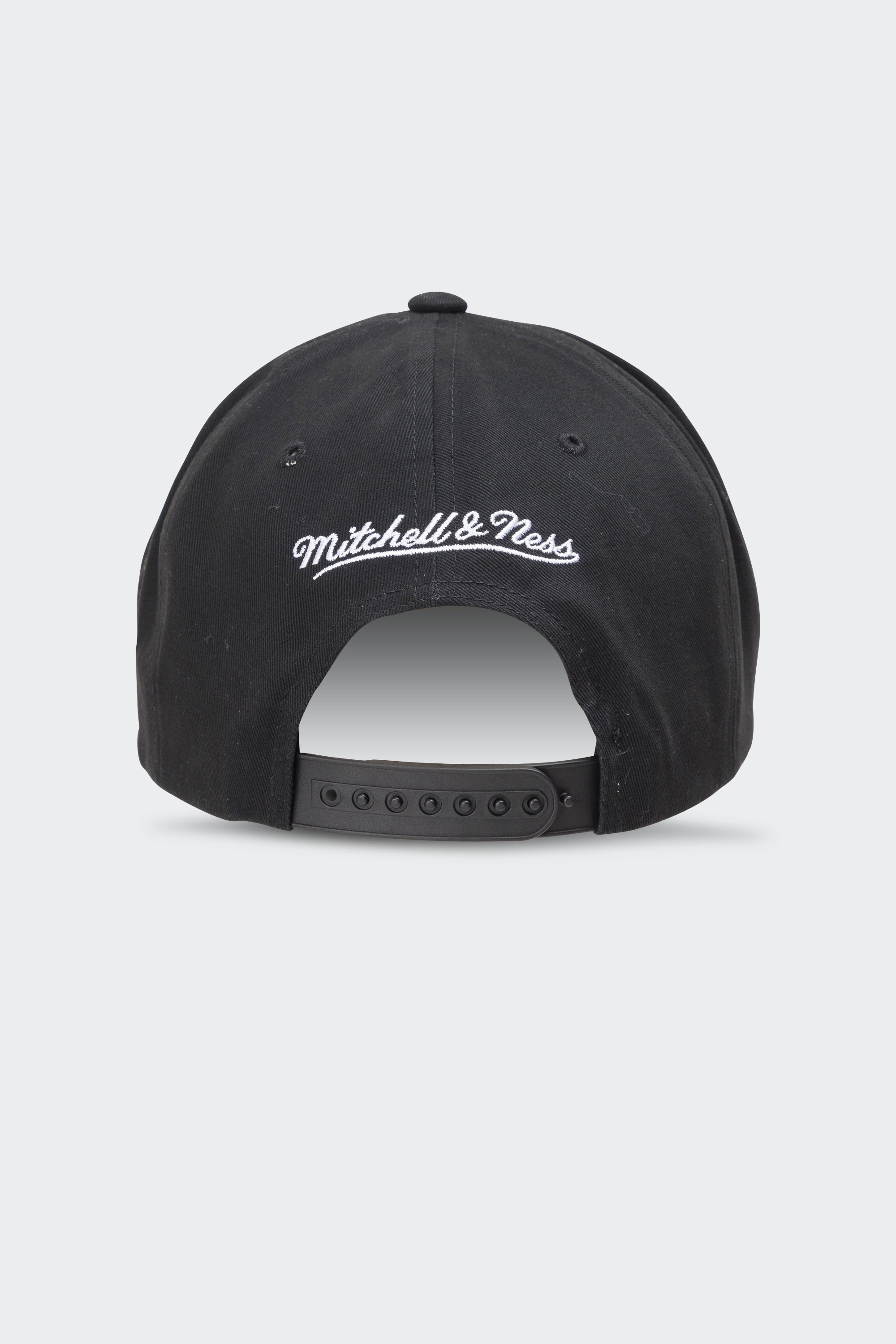 Cap | Black by MITCHELL & NESS Cap Black