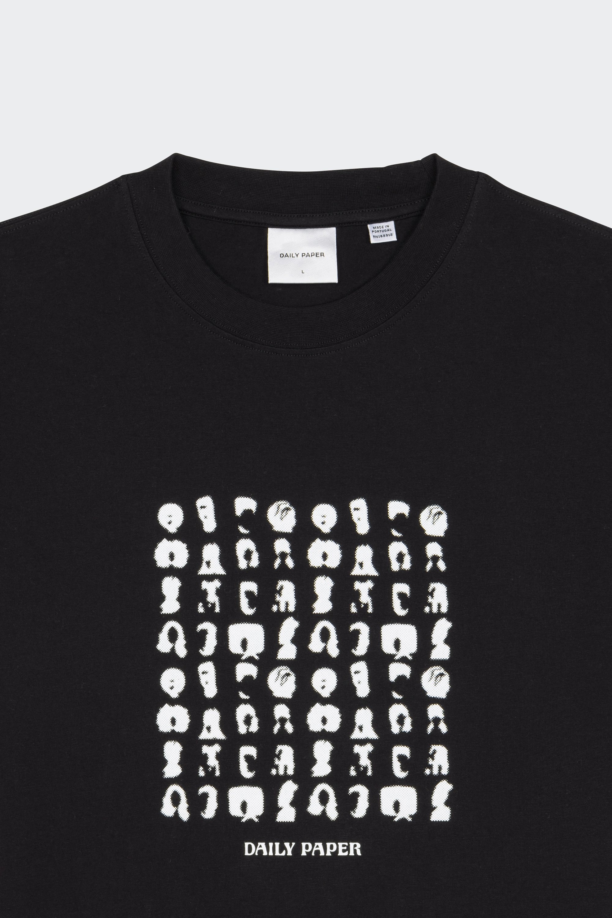 T-shirt | Black by DAILY PAPER T-shirt Black