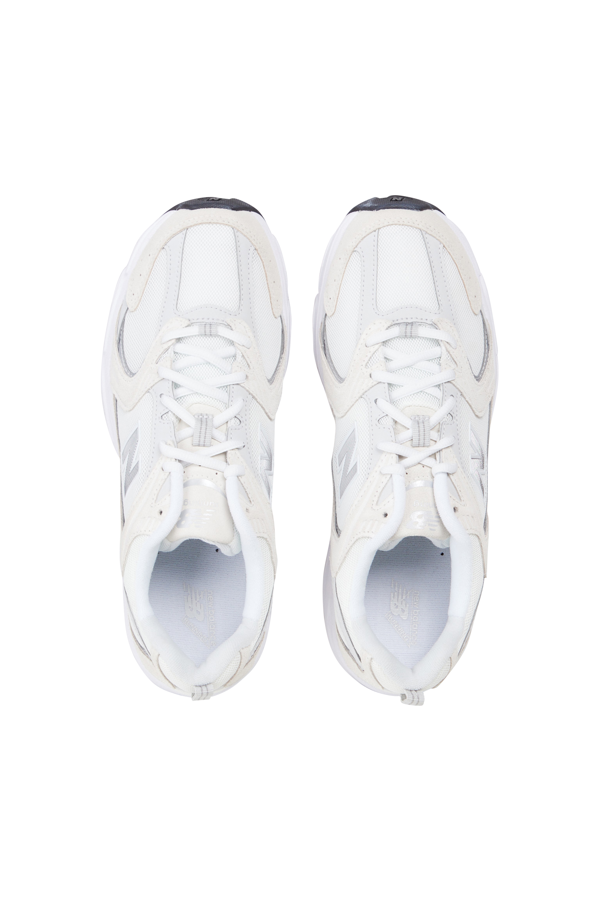 Baskets  NEW BALANCE Beige