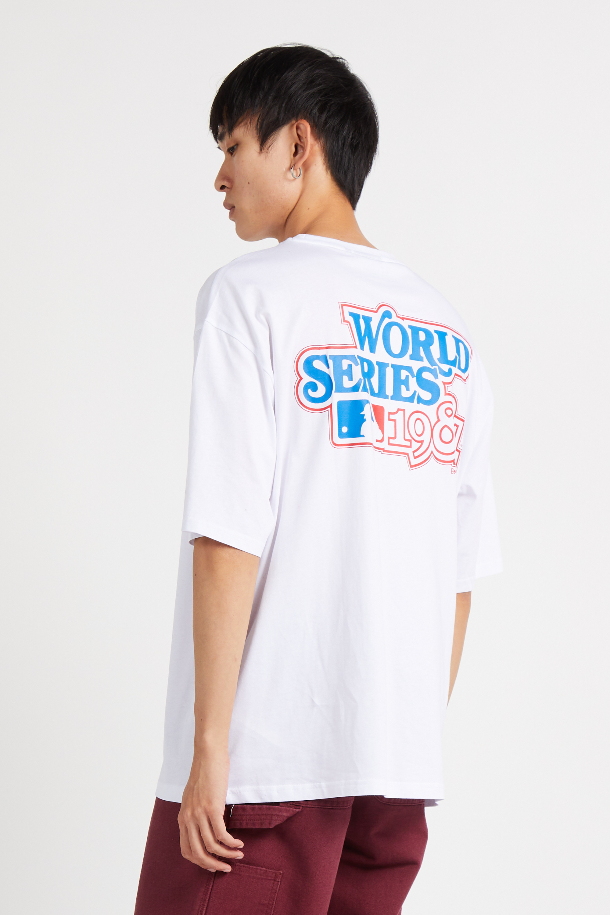 T-shirt White