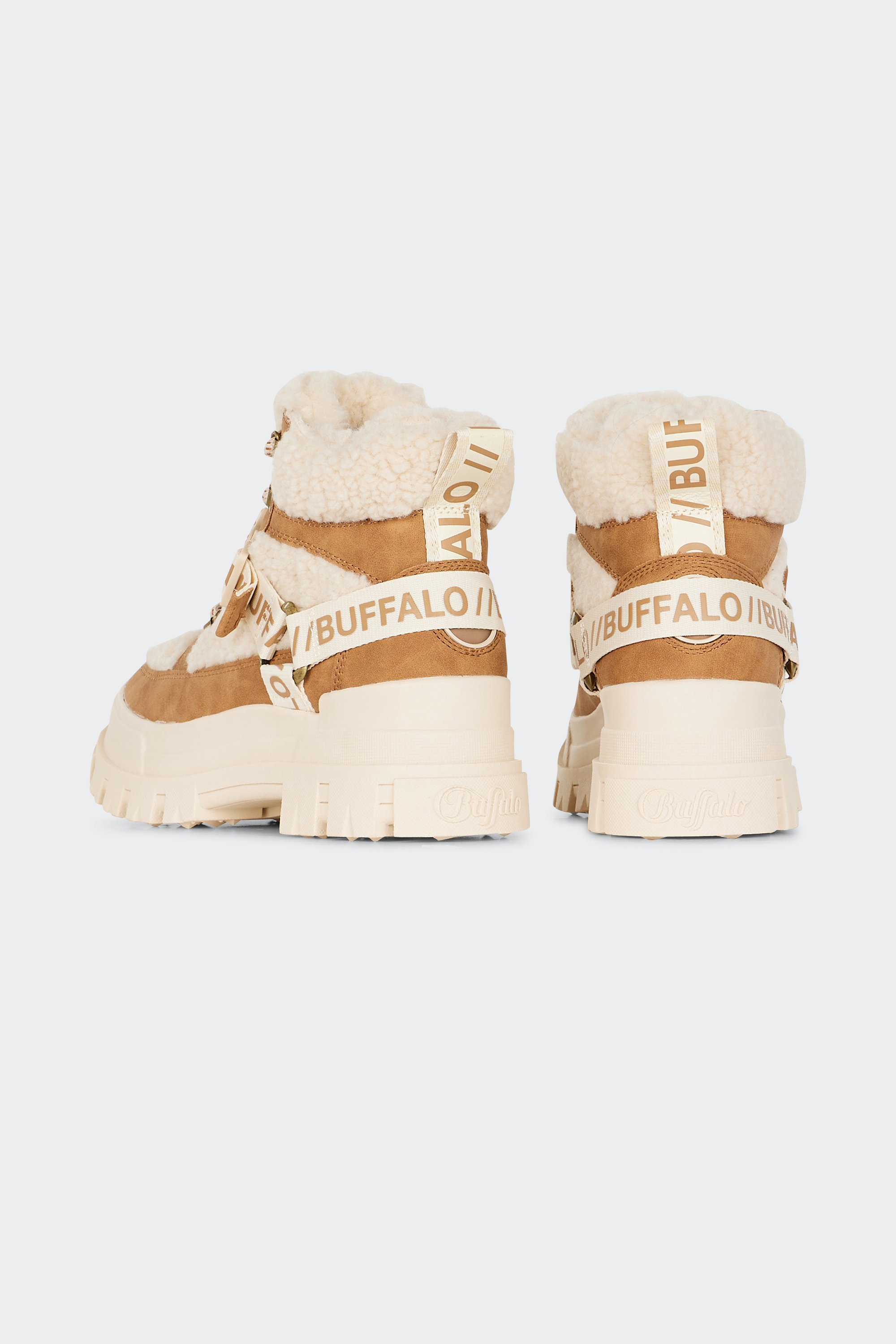 Baskets montantes | Beige by BUFFALO Baskets montantes Beige