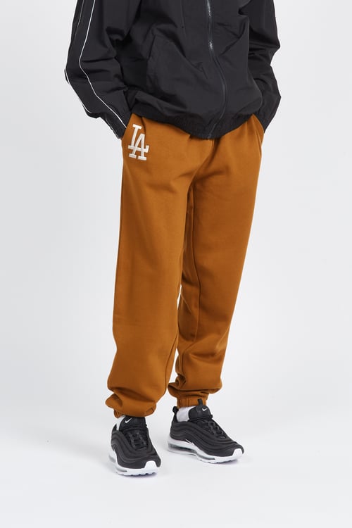 NEW ERA Joggers Beige