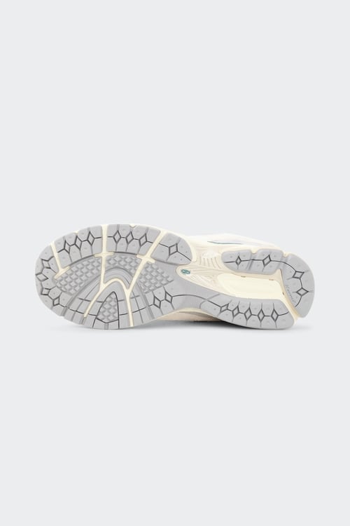 NEW BALANCE Baskets  Beige