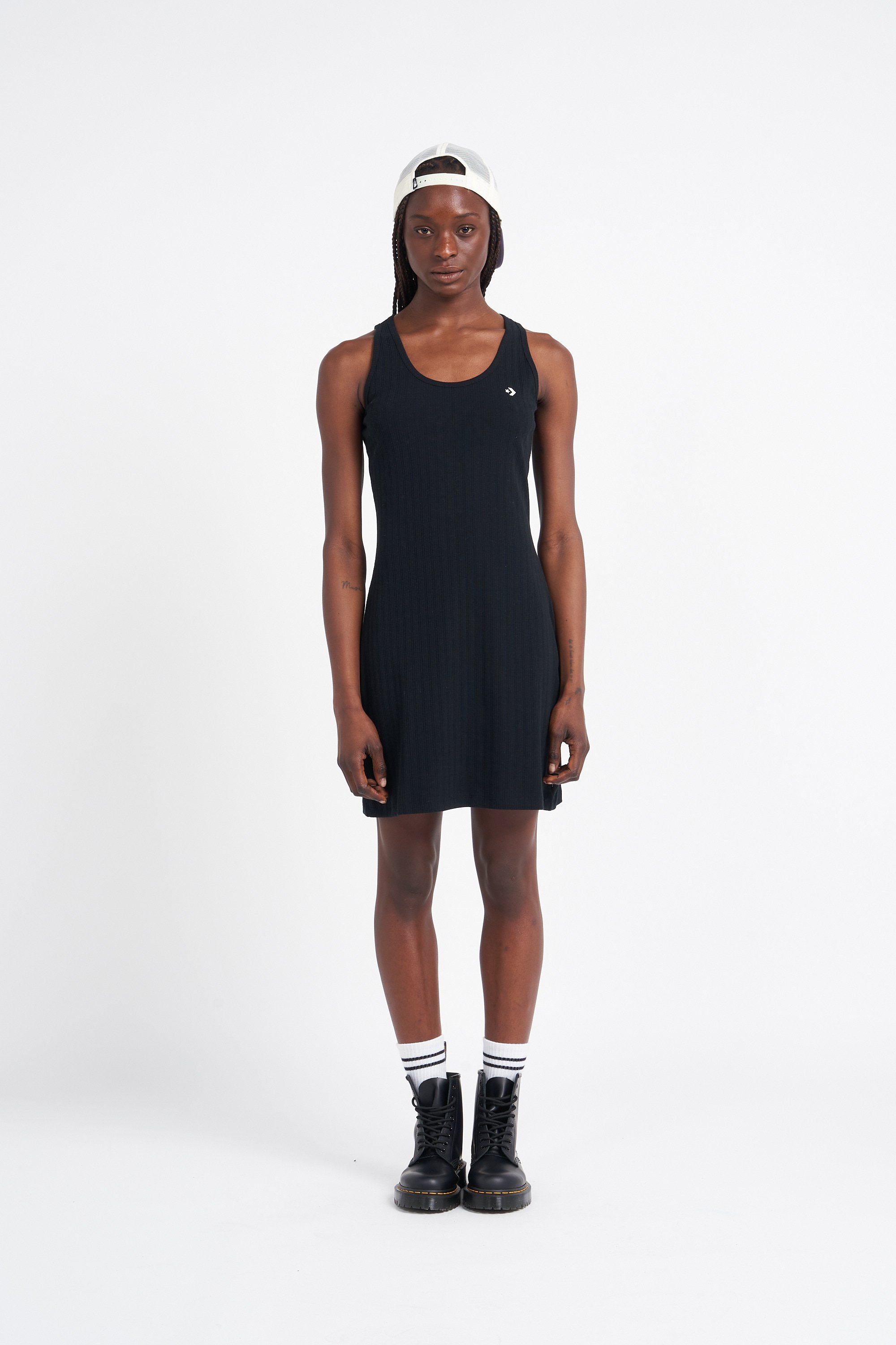 Black dress with converse deals