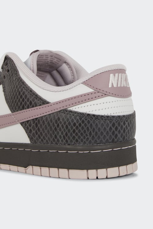 NIKE Sneakers Grey