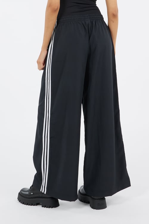 ADIDAS Joggers Black