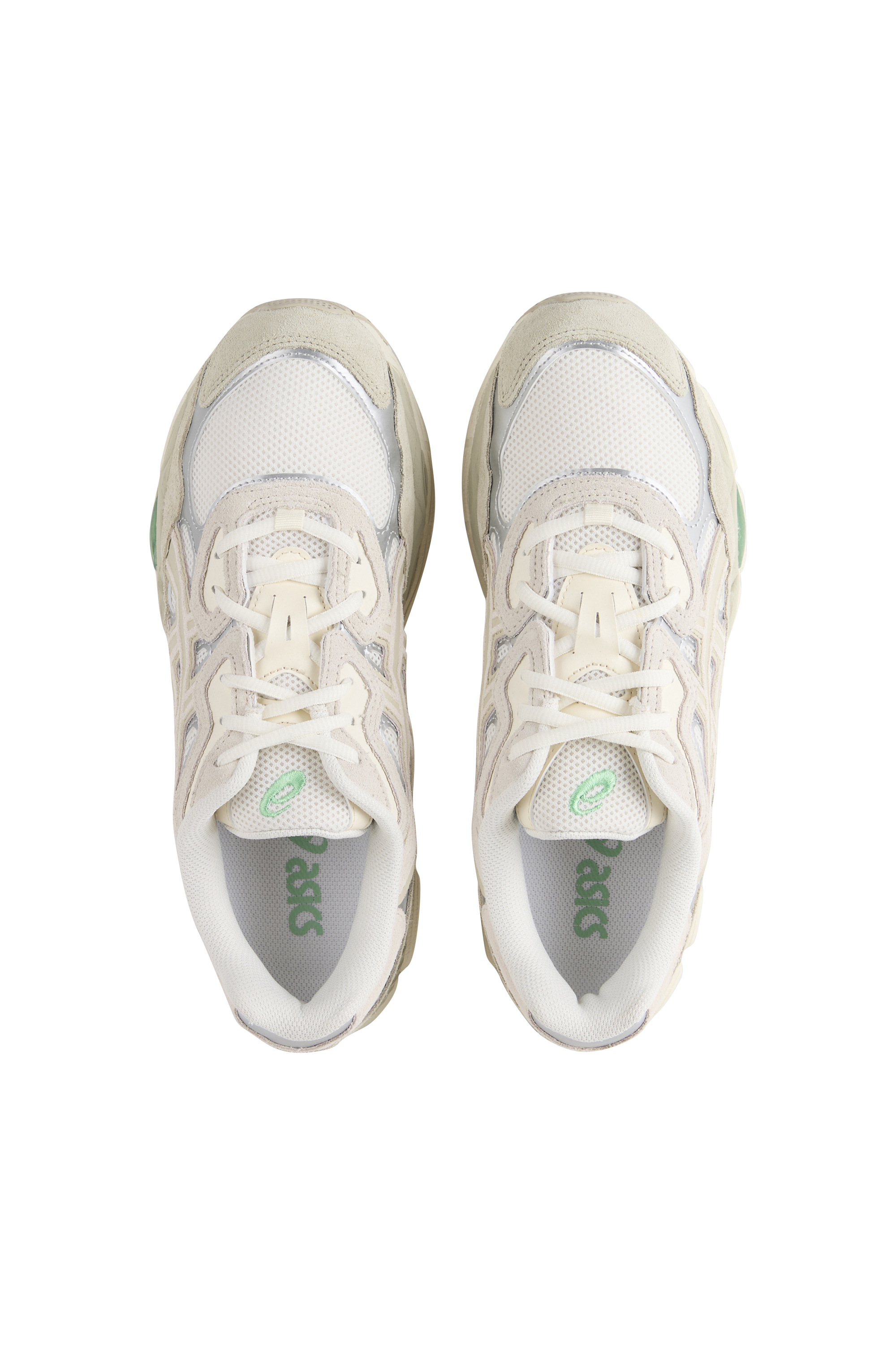 Baskets  Beige