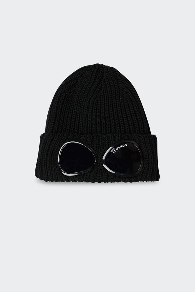 Bonnet cp company noir hotsell