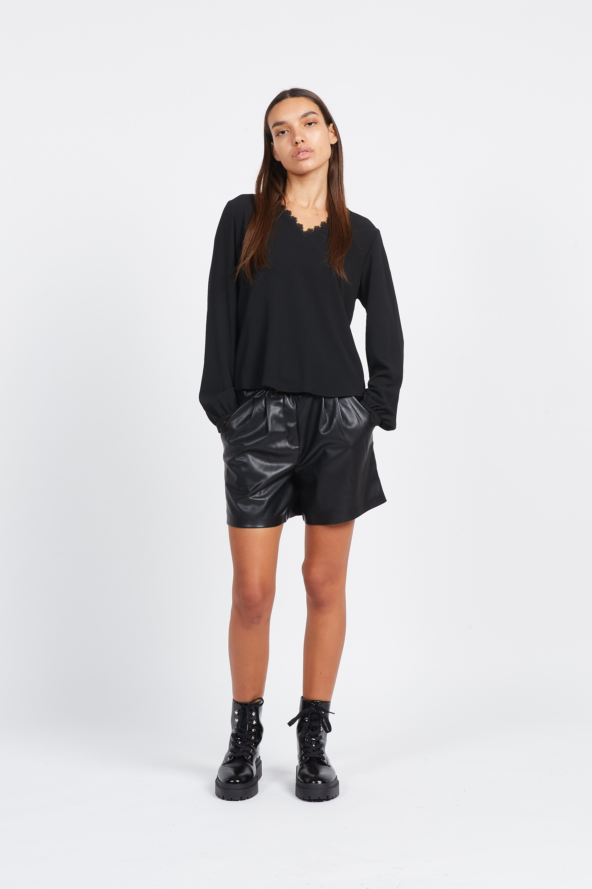 Top Black