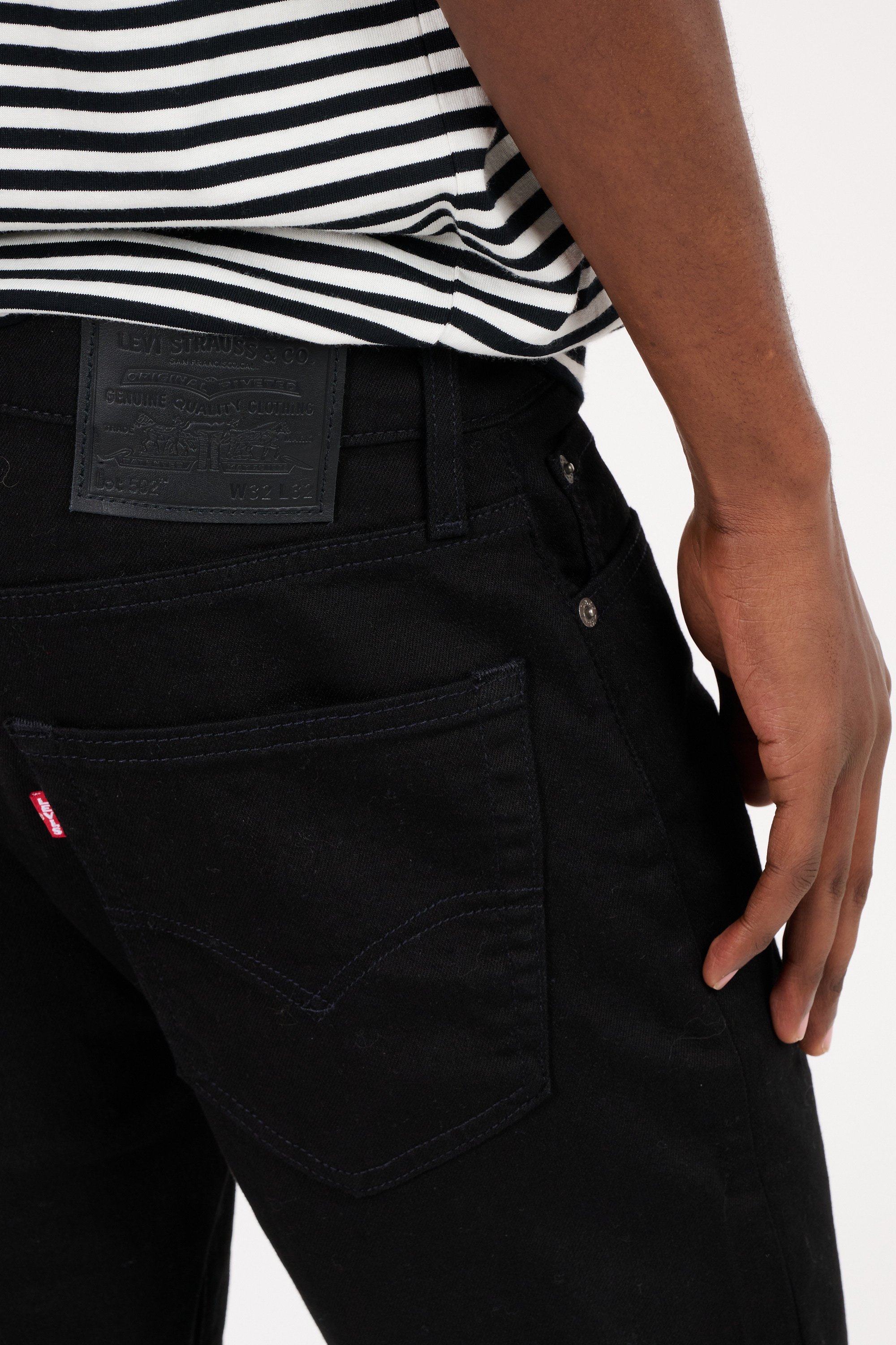 502 Regular Taper jeans | Black by LEVI'S 502 Regular Taper jeans Black