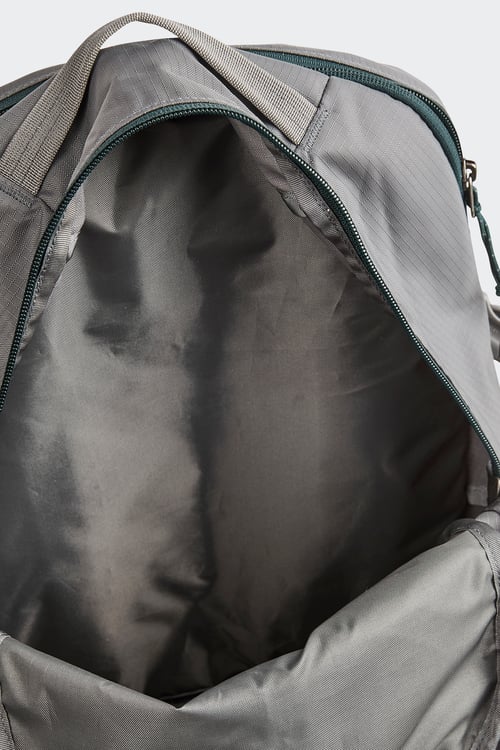 PATAGONIA Sac à dos zippé Gris