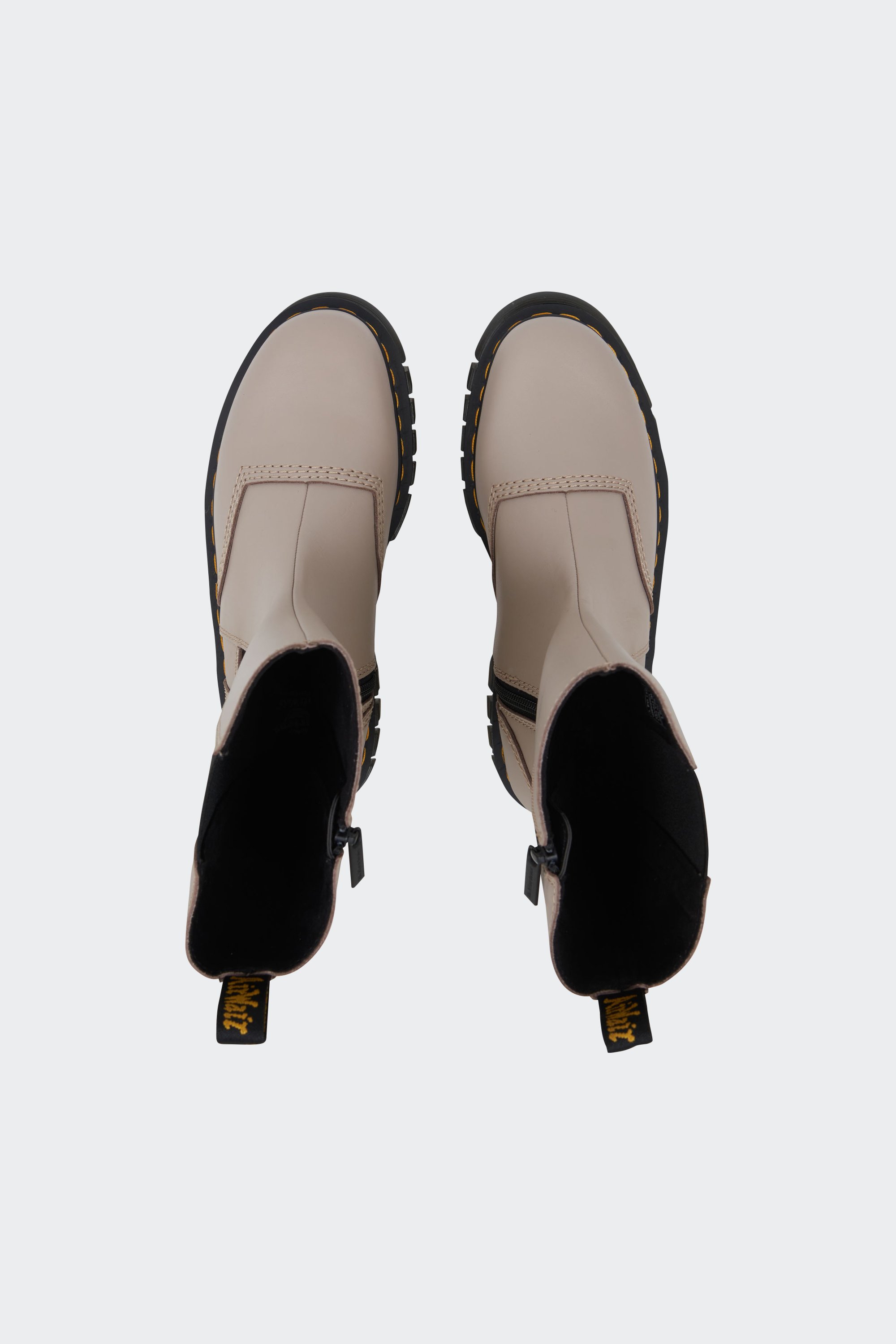 Bottes | Beige by DR. MARTENS Bottes Beige