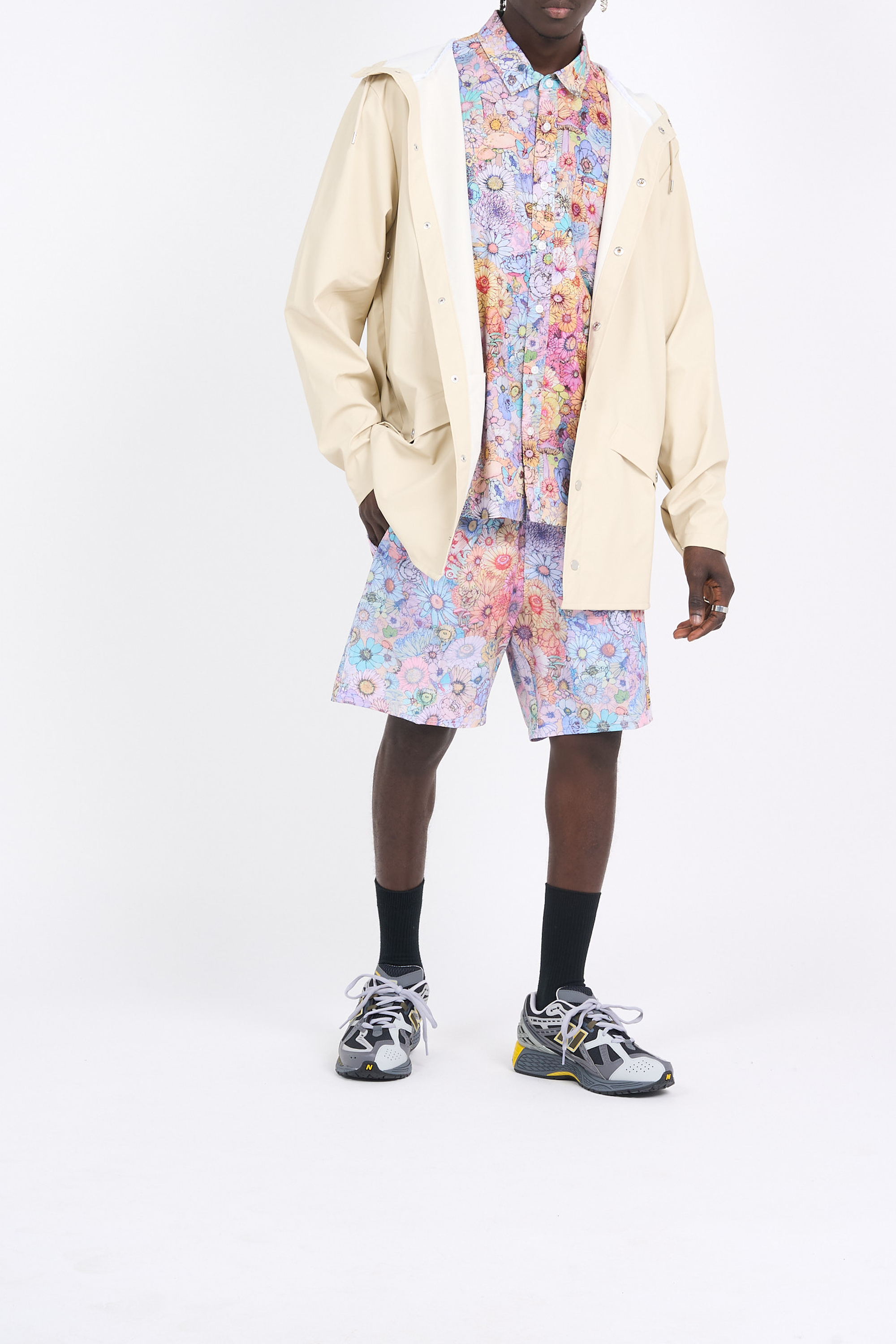 Coupe-vent imperméable à capuche RAINS Beige