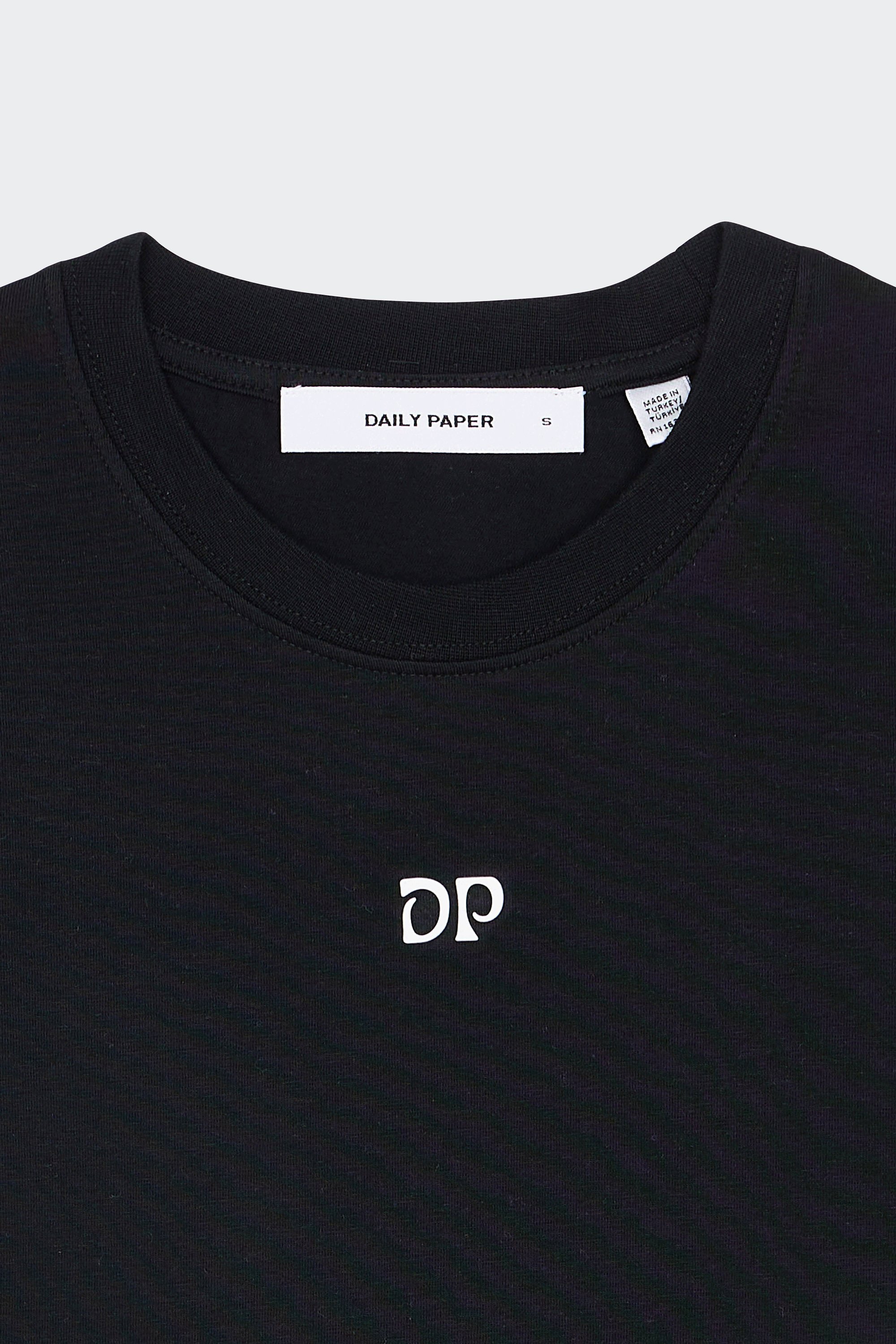 T-shirt | Black by DAILY PAPER T-shirt Black