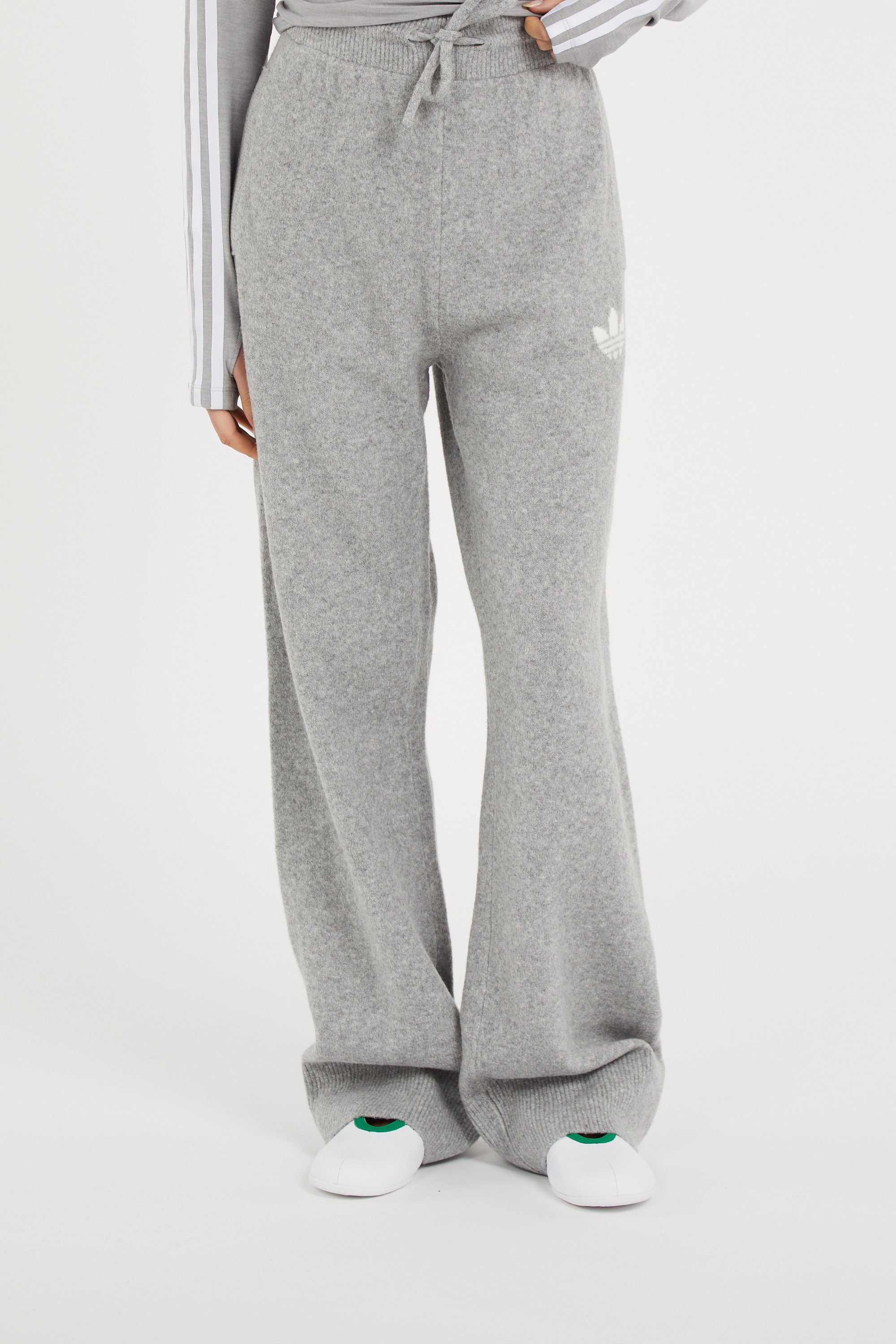 Pantalon  ADIDAS Gris