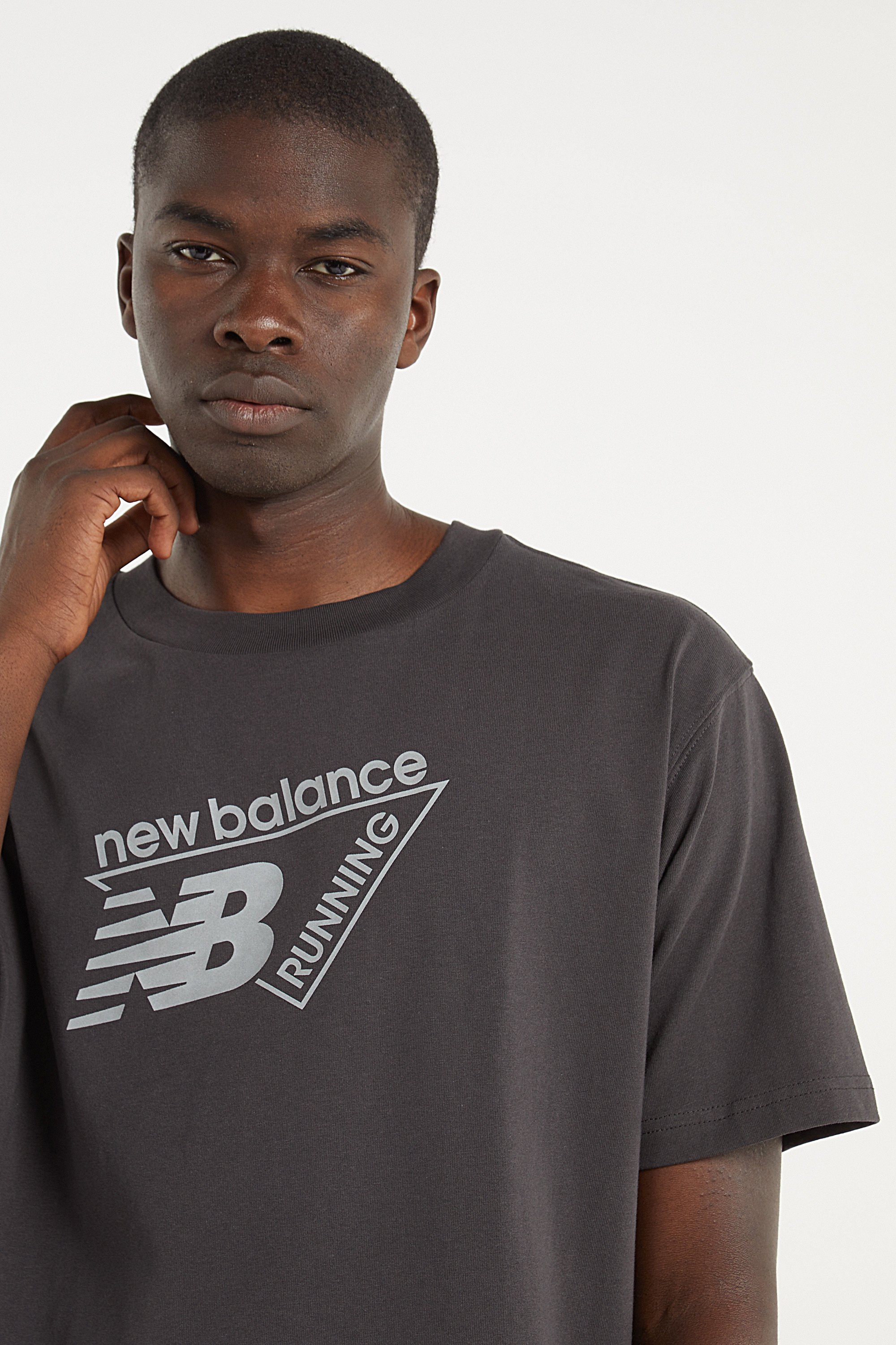 Regular-fit round-neck cotton T-shirt | Black NEW BALANCE Men