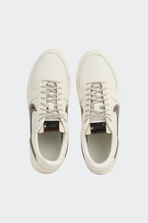 NIKE Baskets Beige