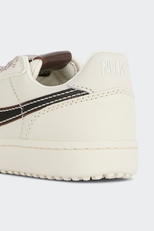 NIKE Baskets Beige