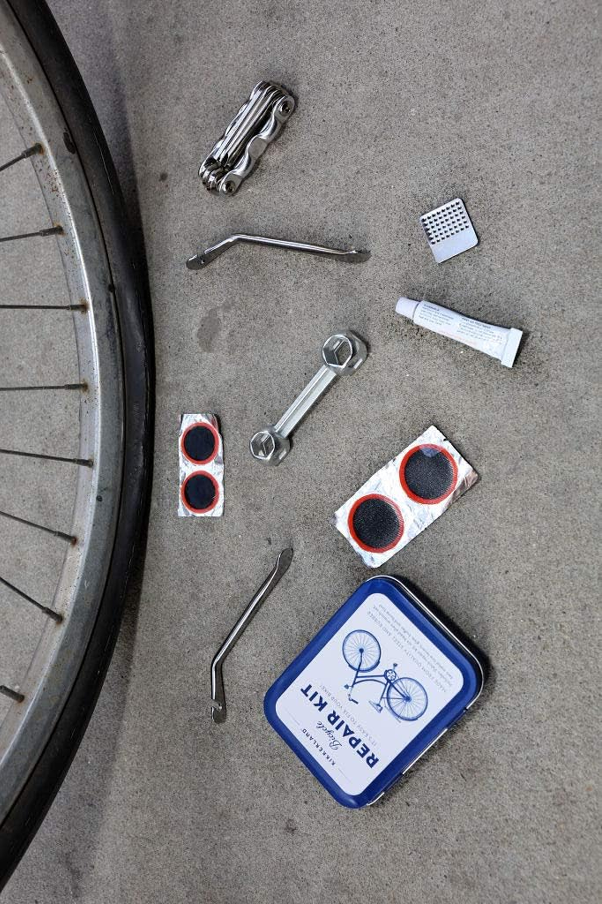 Bike repair kit Multicolored