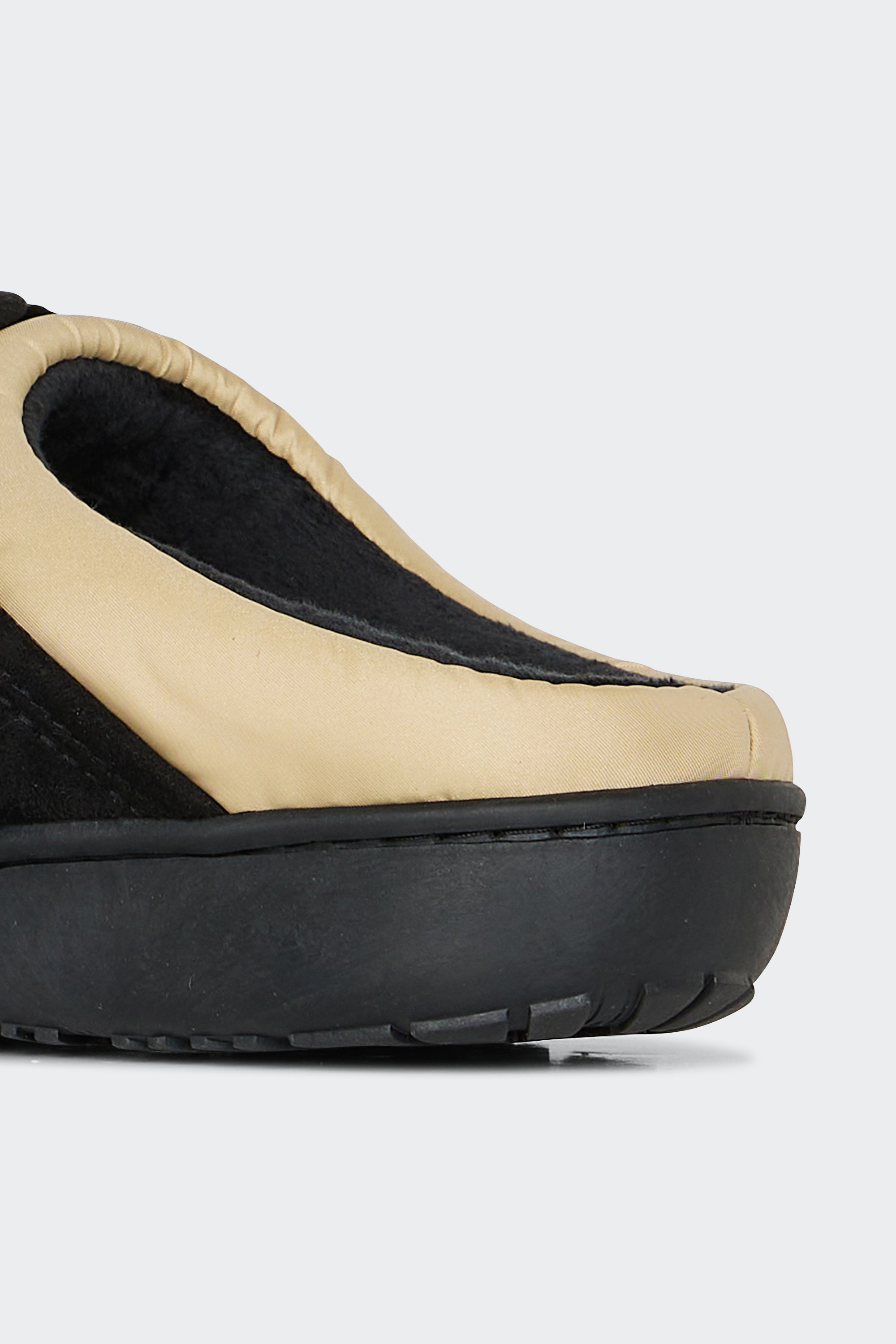 Slippers | Beige by SUBU Slippers Beige