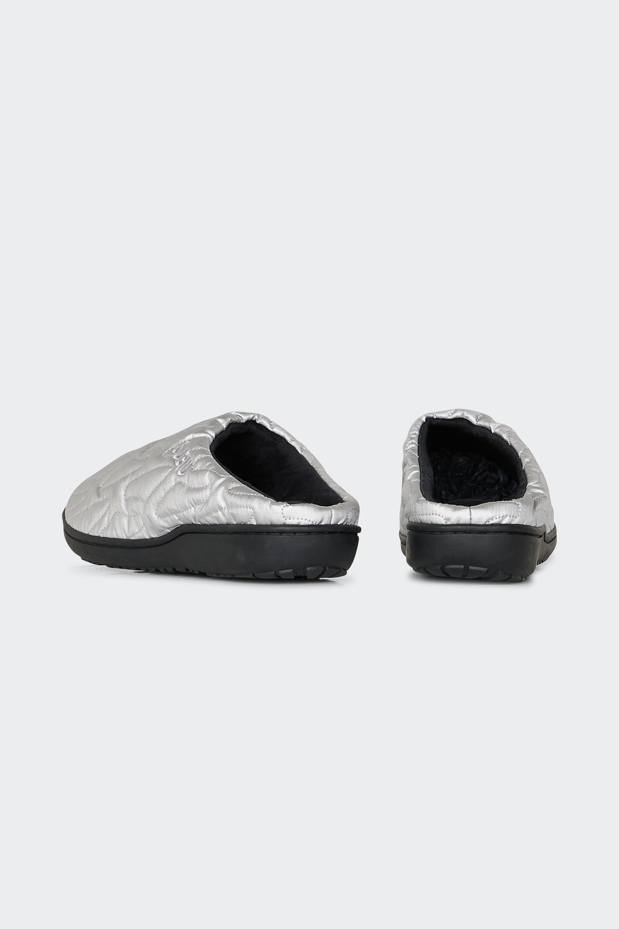 Slippers | Grey by SUBU Slippers Grey