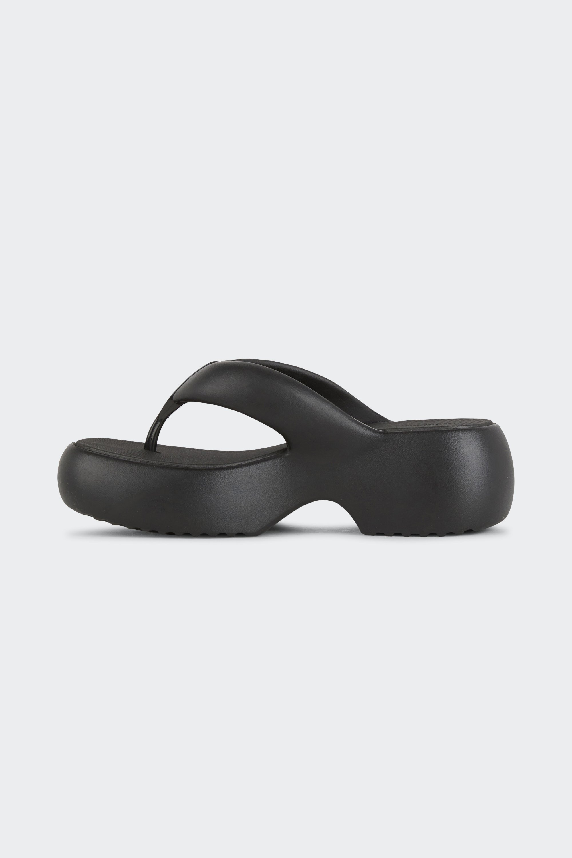 Flat furry sheepskin sandals | Black by MELISSA Flat furry sheepskin sandals Black
