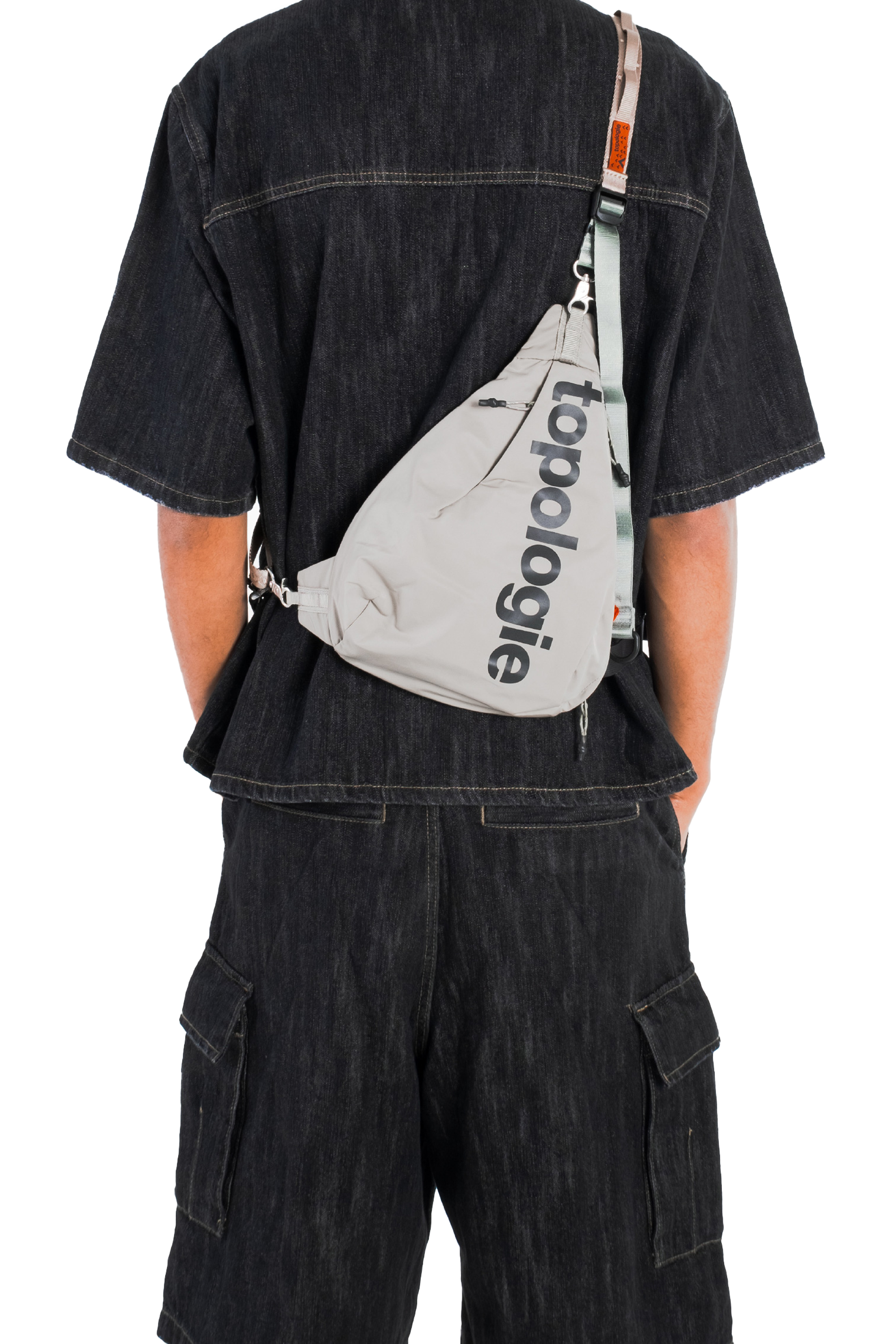 topologie トライアングル メッセンジャーバッグ topologie トライアングル メッセンジャーバッグ Topologie