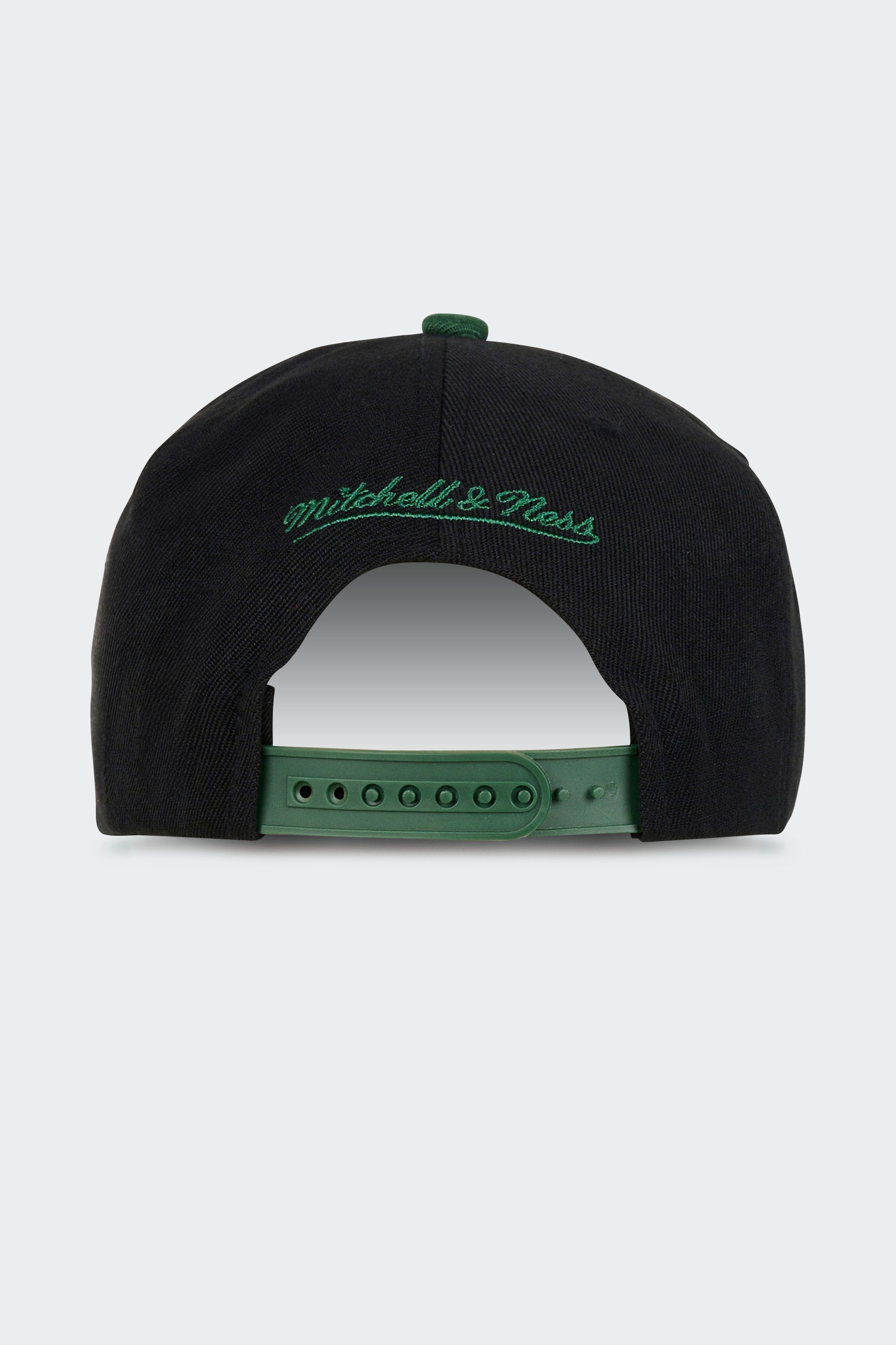 Cap | Black by MITCHELL & NESS Cap Black