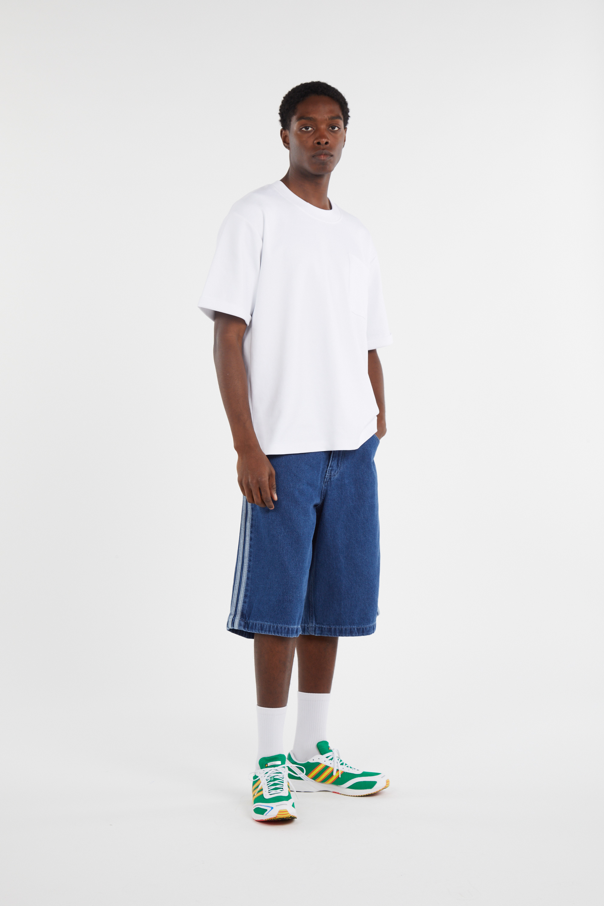 T-shirt White