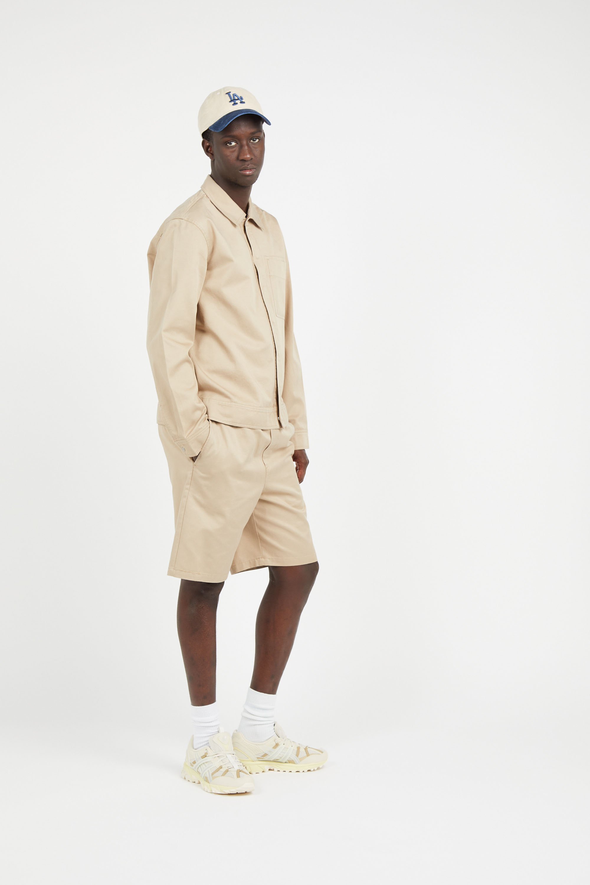 Short Beige