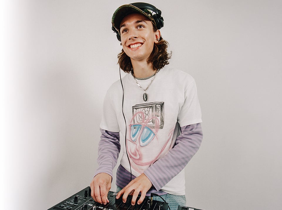 https://media-cdn.citadium.com/image/88/0/9580880.jpg