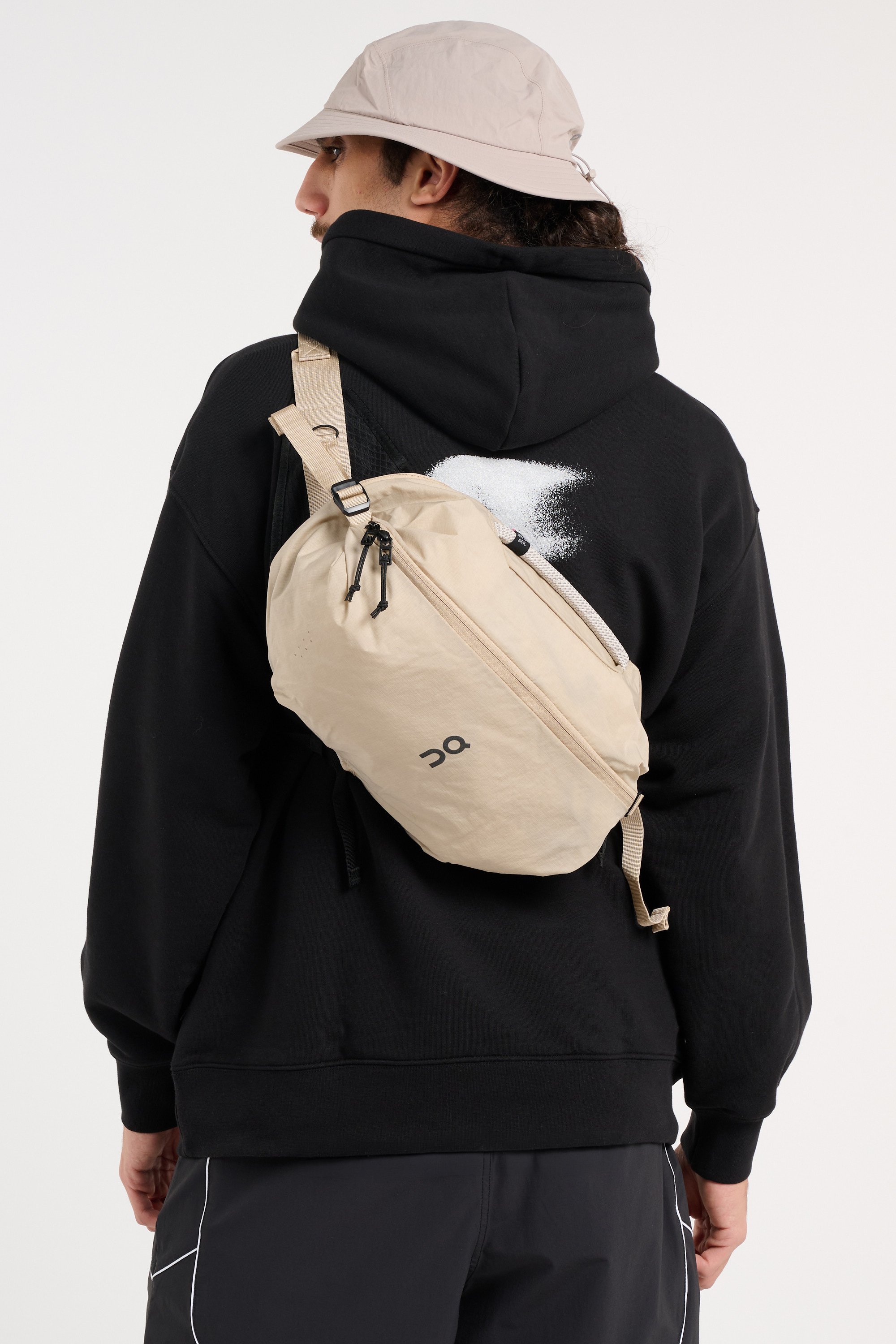 Baindeminuit shoulder bag ON Beige