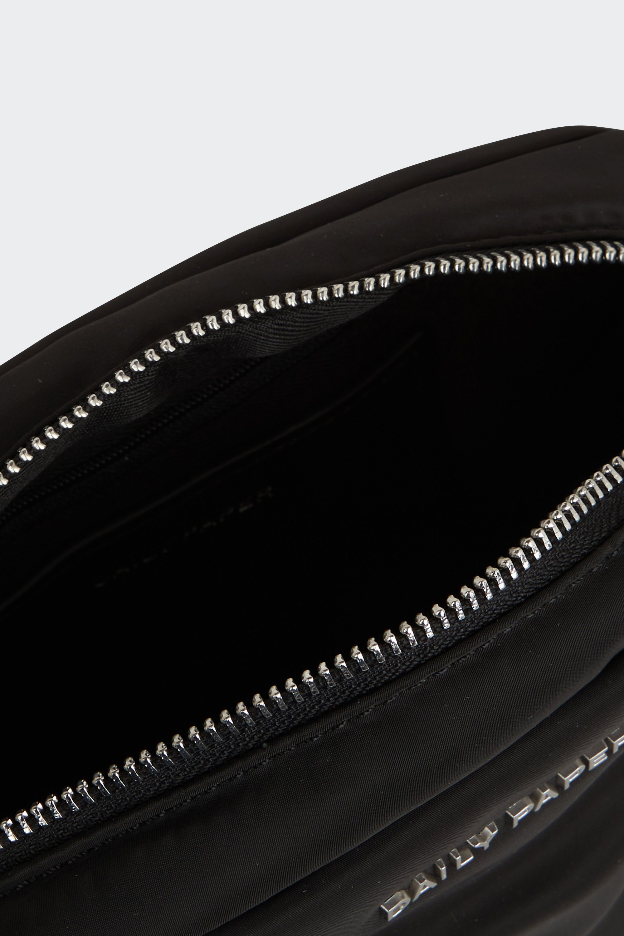 Baindeminuit shoulder bag | Black by DAILY PAPER Baindeminuit shoulder bag Black