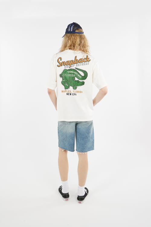 NEW ERA T-shirt Beige