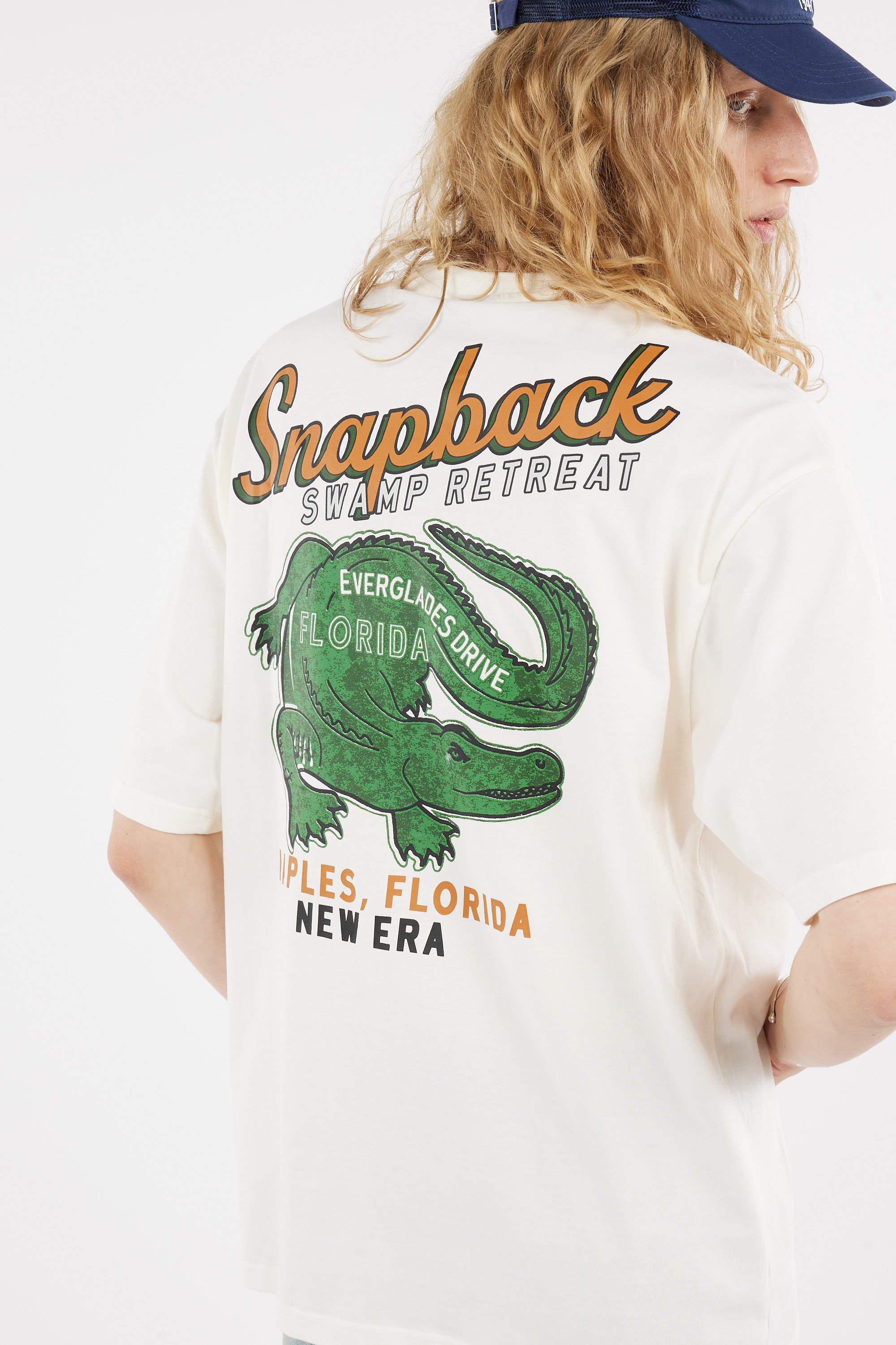 NEW ERA T-shirt Beige