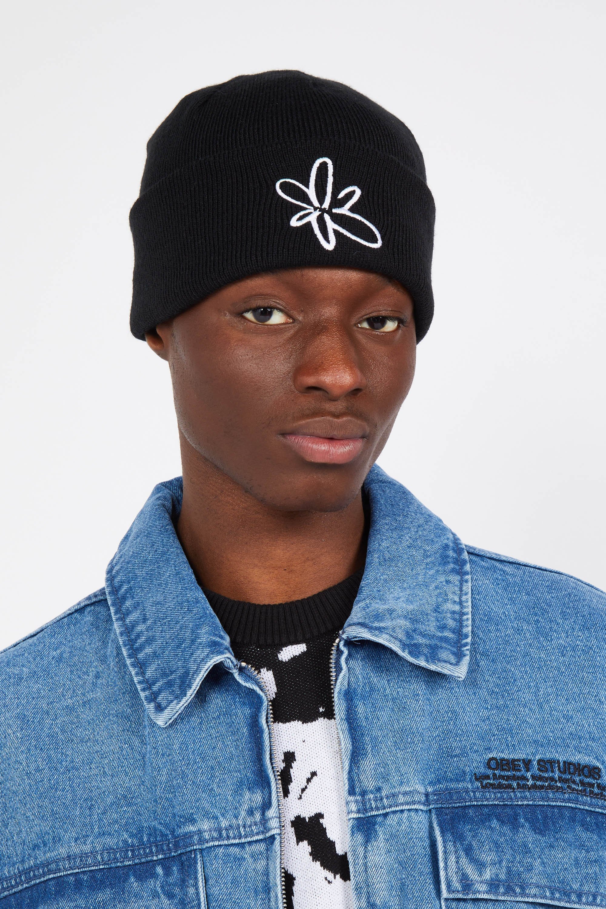 Bonnet  OBEY Noir
