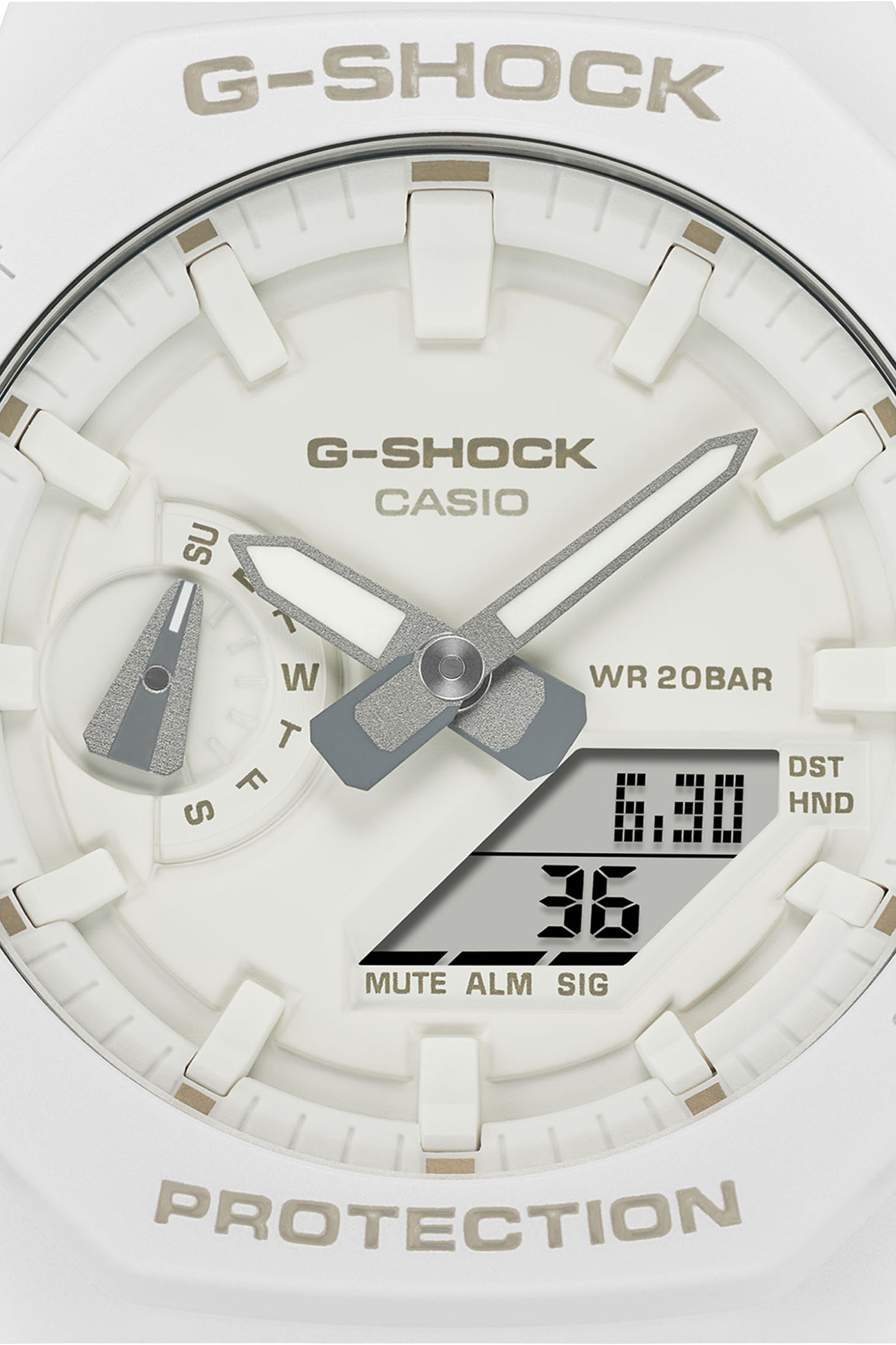 Auto-Illuminator resin watch CASIO G-SHOCK White
