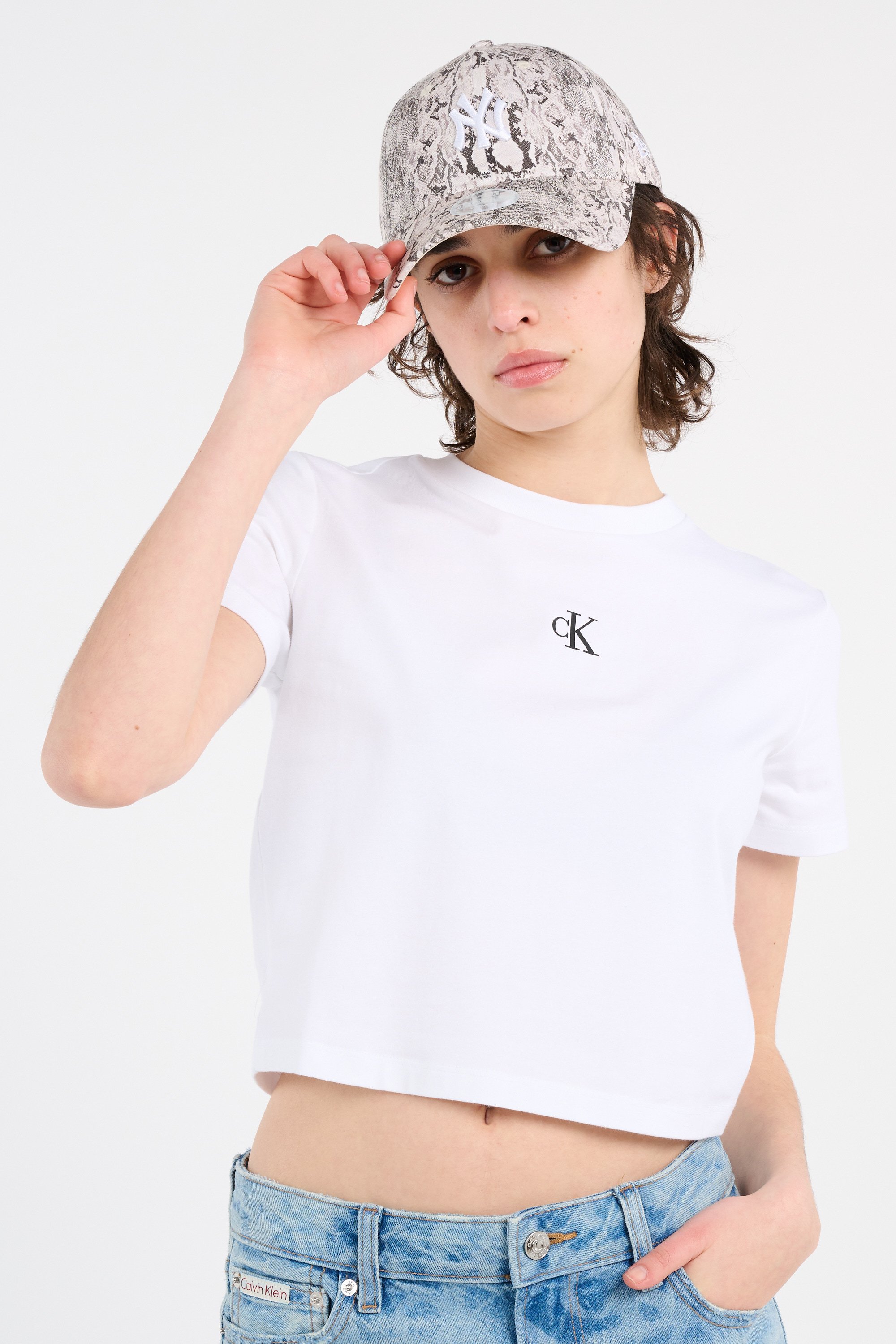 T-shirt White