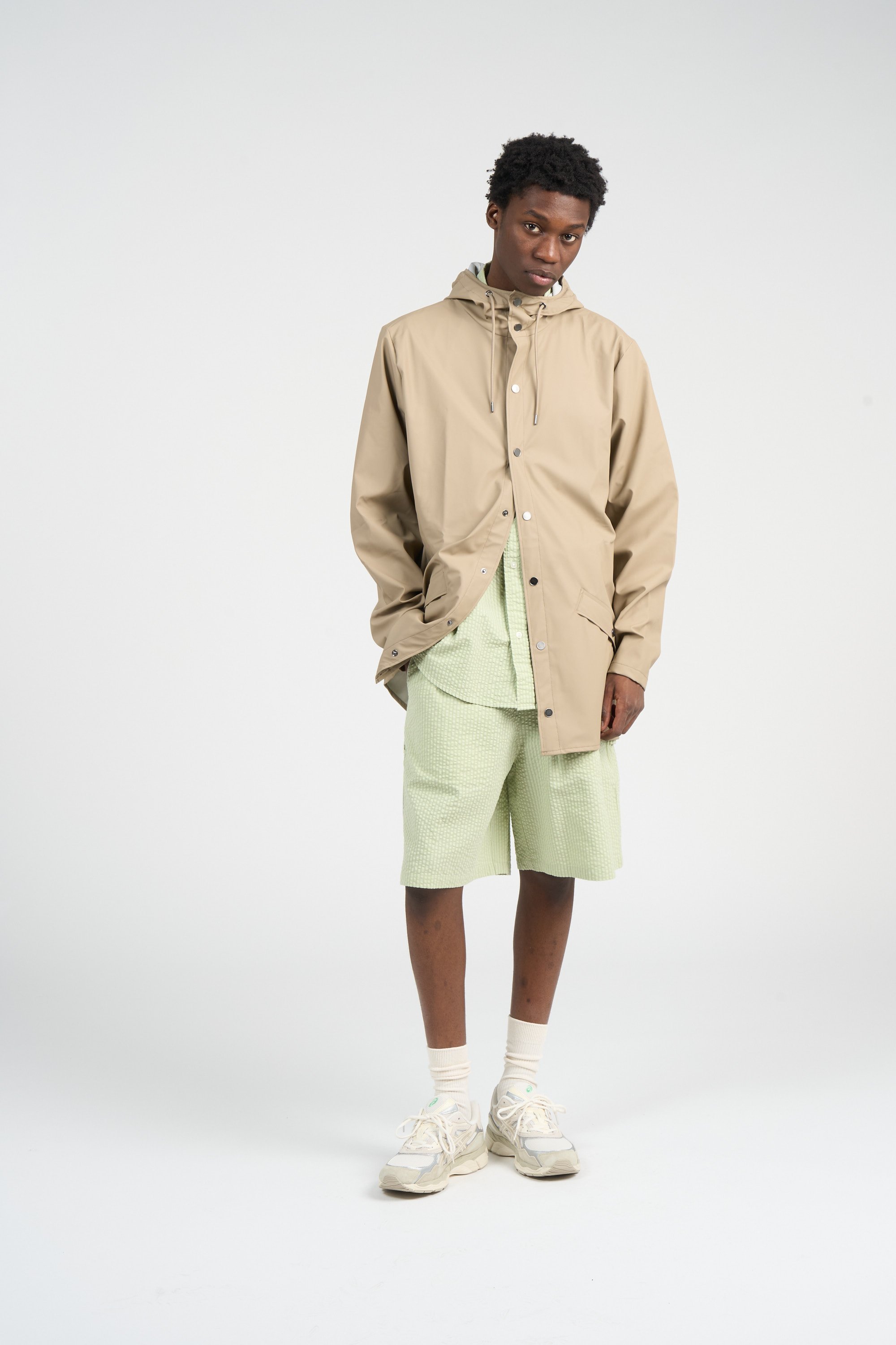 Coupe-vent imperméable à capuche RAINS Beige