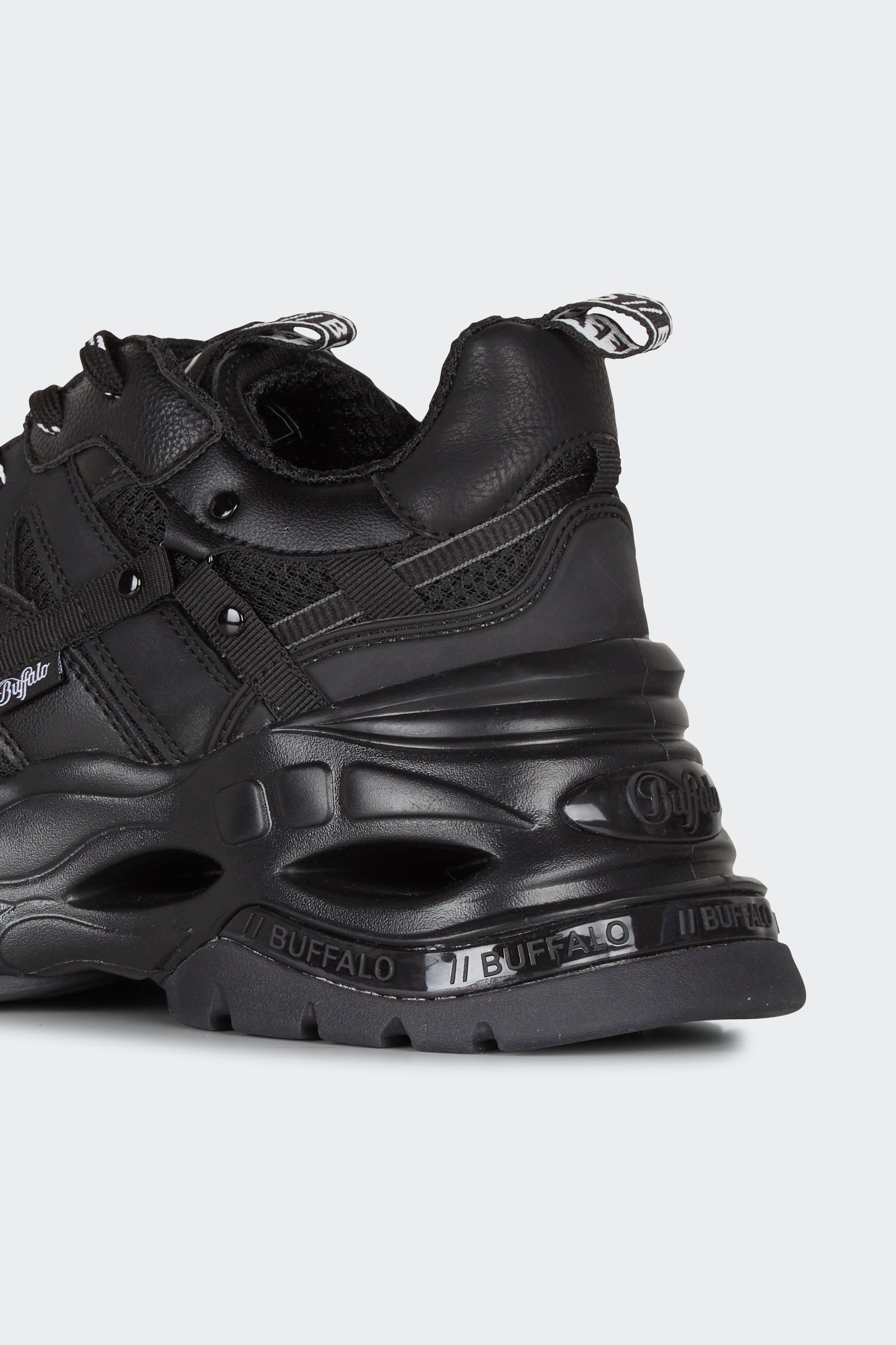 Sneakers | Black by BUFFALO Sneakers Black
