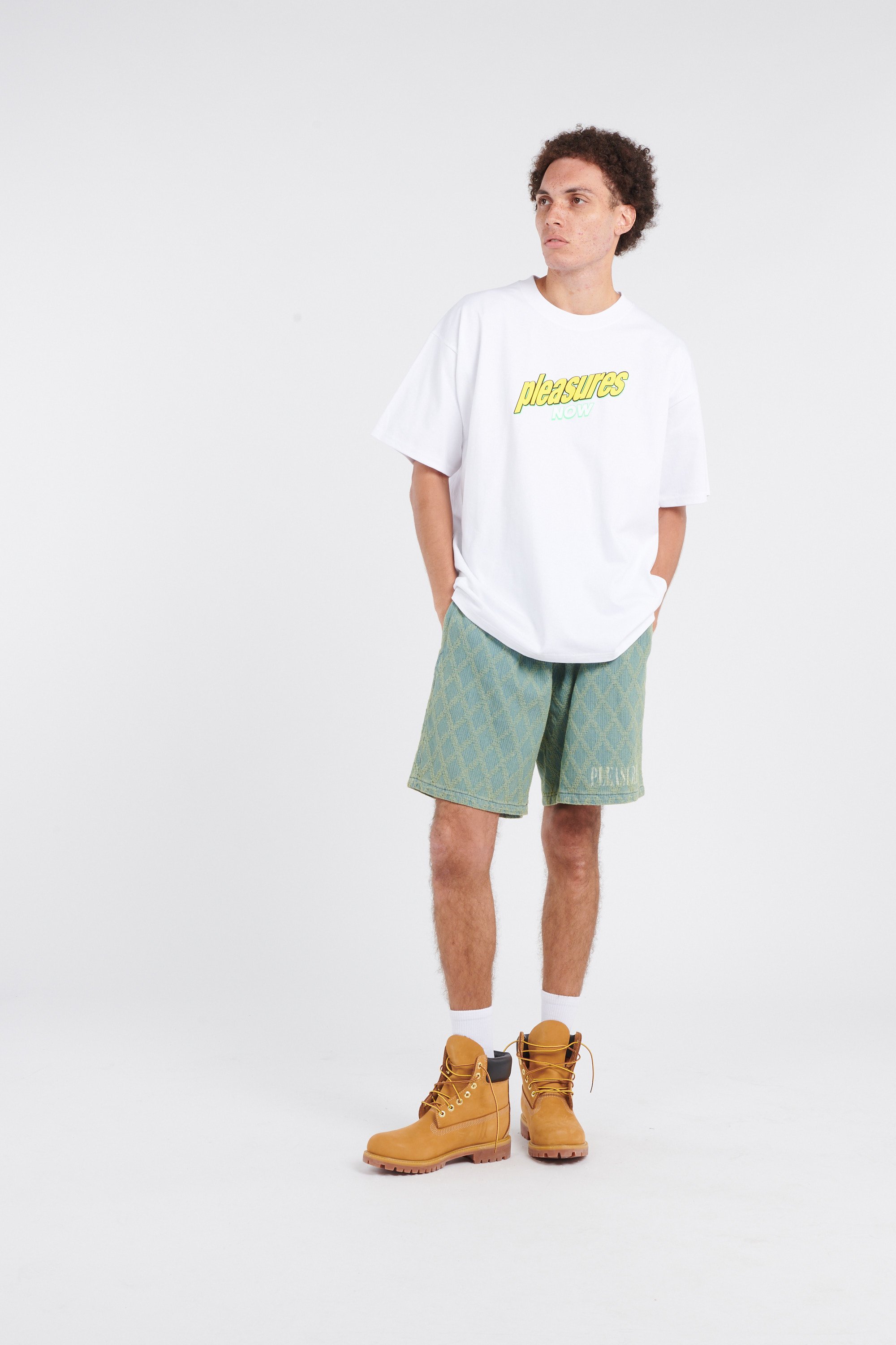 T-shirt PLEASURES White