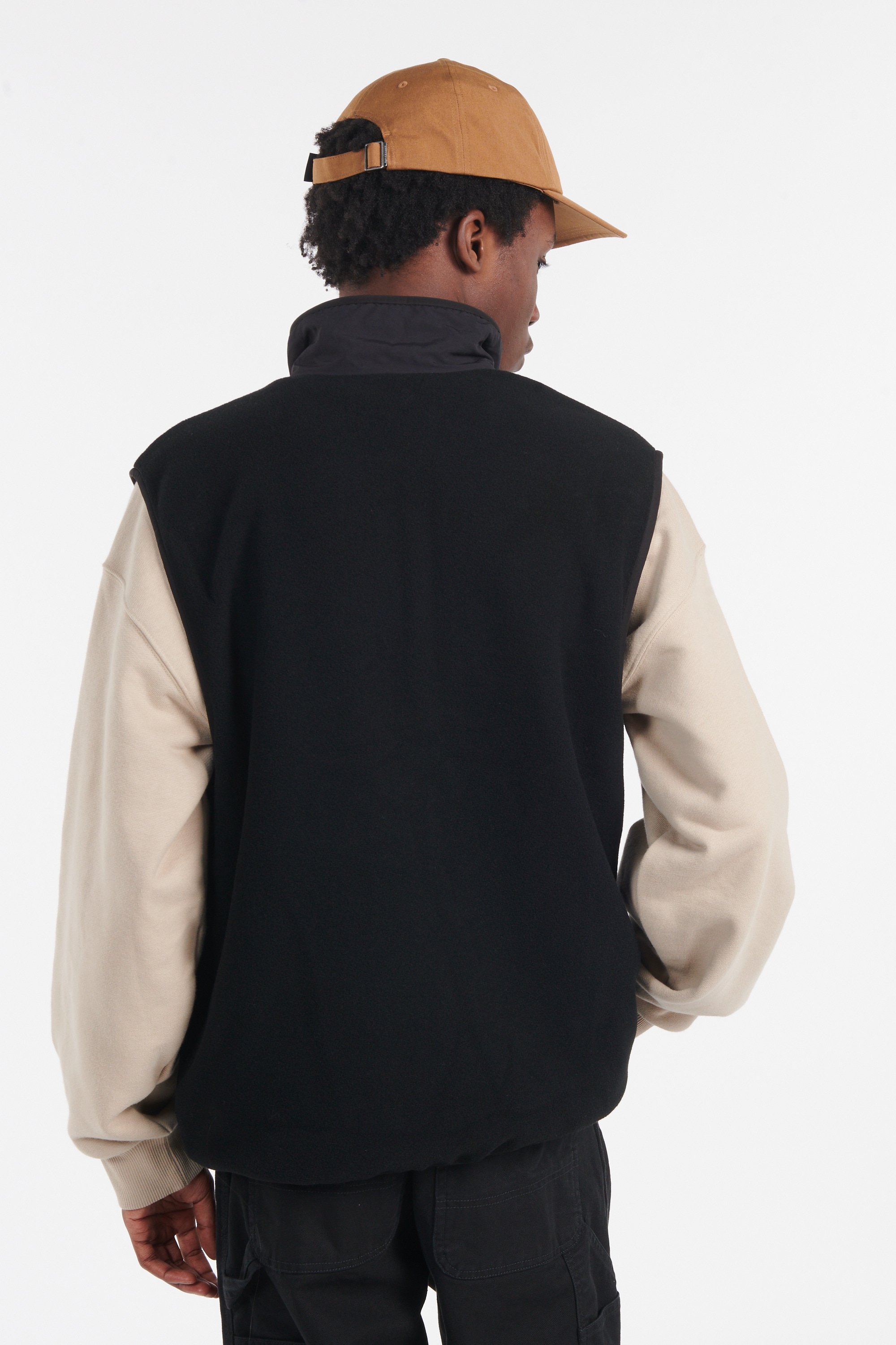 Sleeveless vest Black